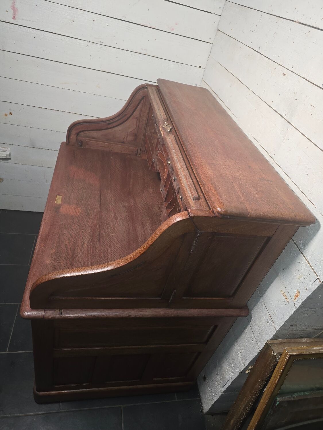 American curtain desk in solid oak from the 1900s.