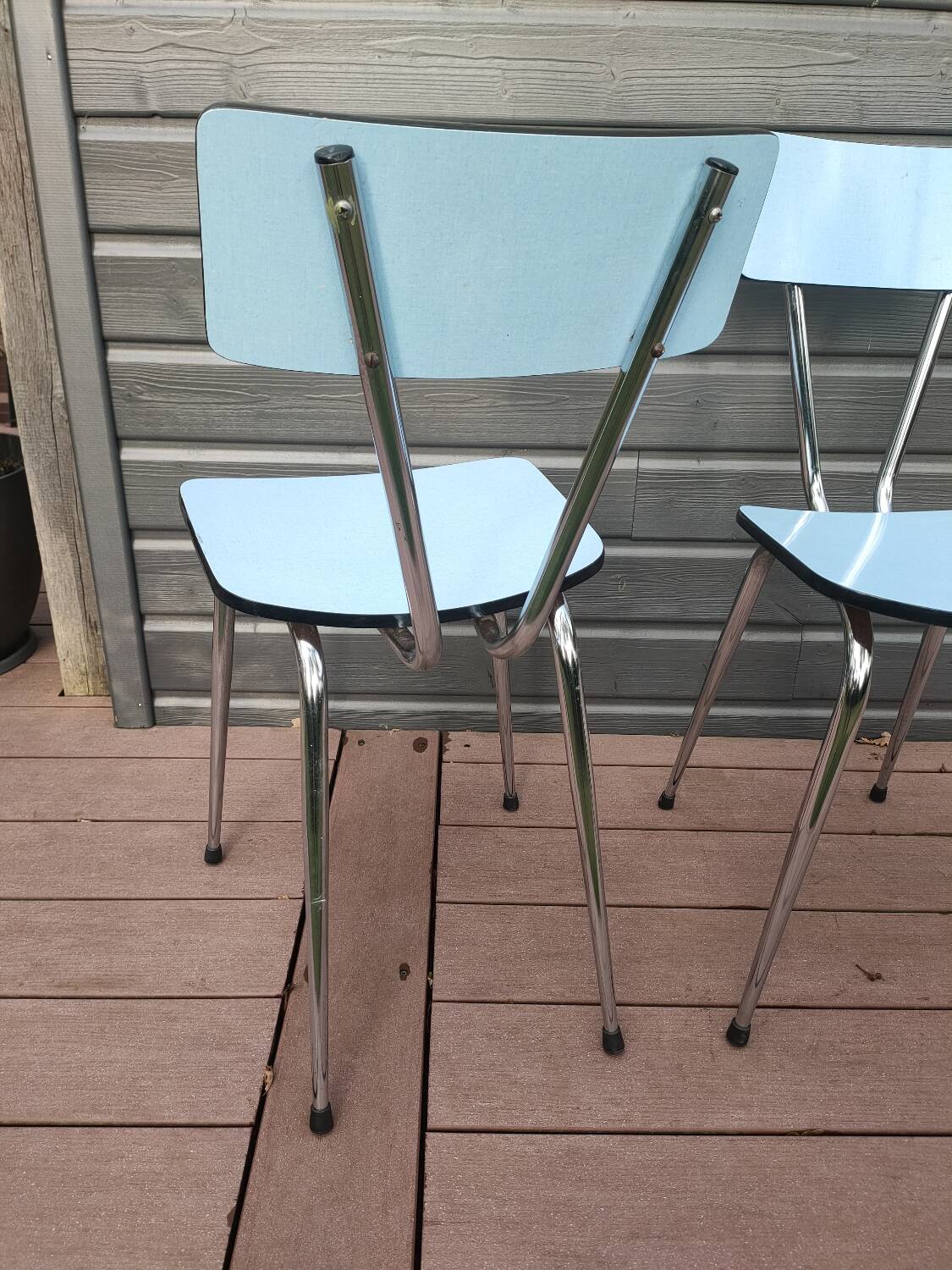 Paire de chaises de cuisine en formica