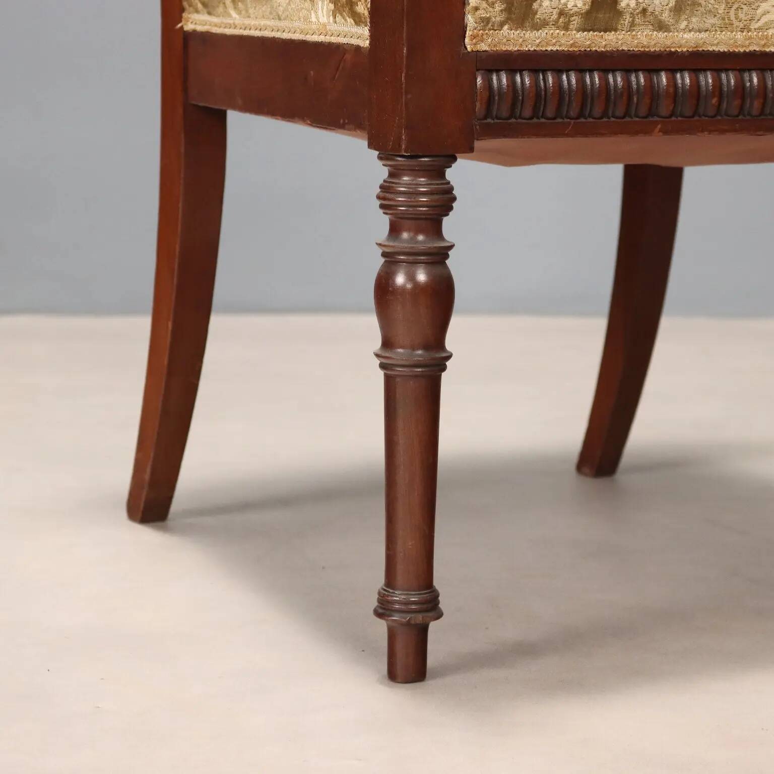 Antique Louis-Philippe armchair in mahogany, Italy, 19th century.