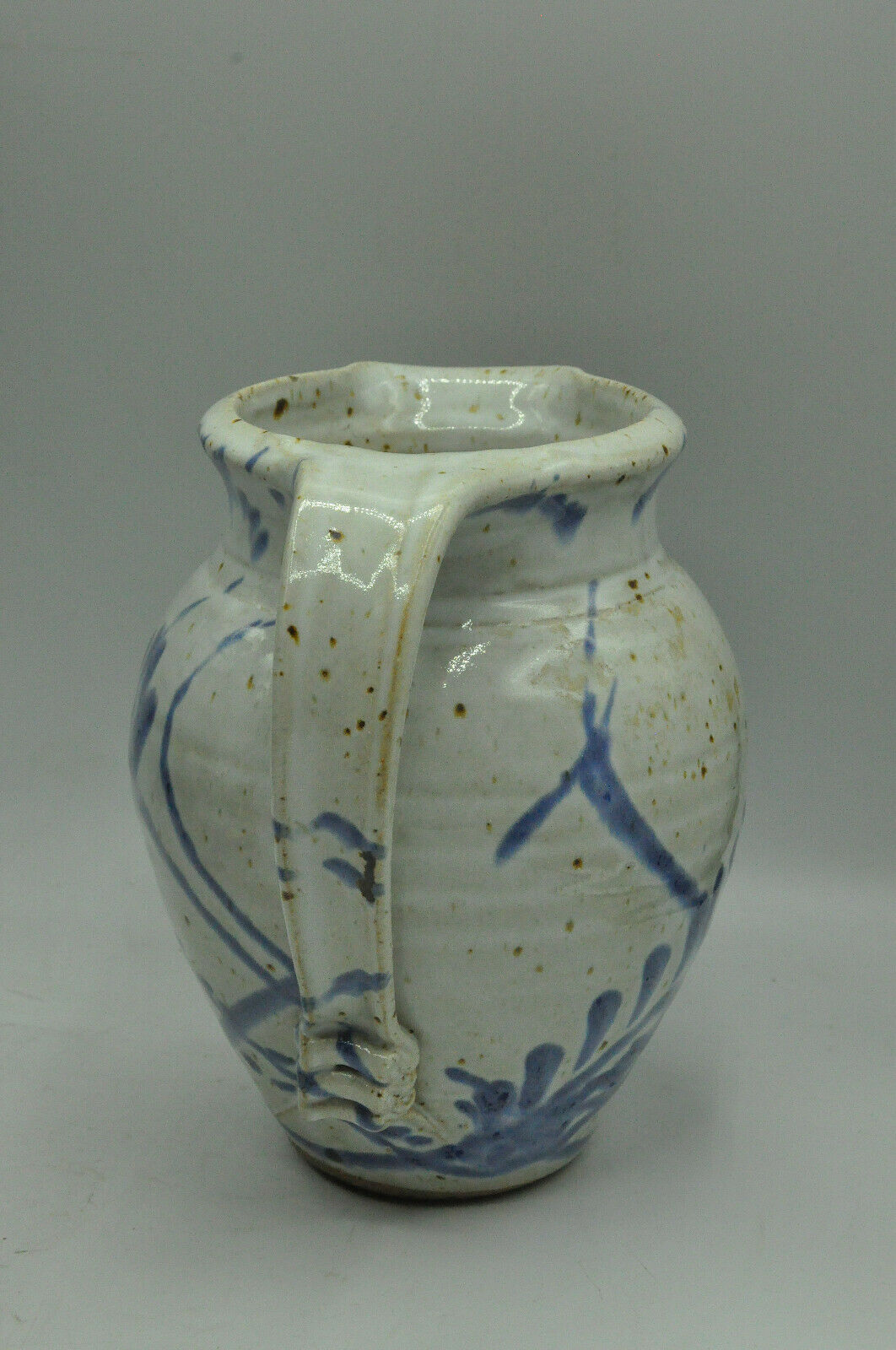 Signed reed pitcher to identify floral decoration vegetal collection deco art table