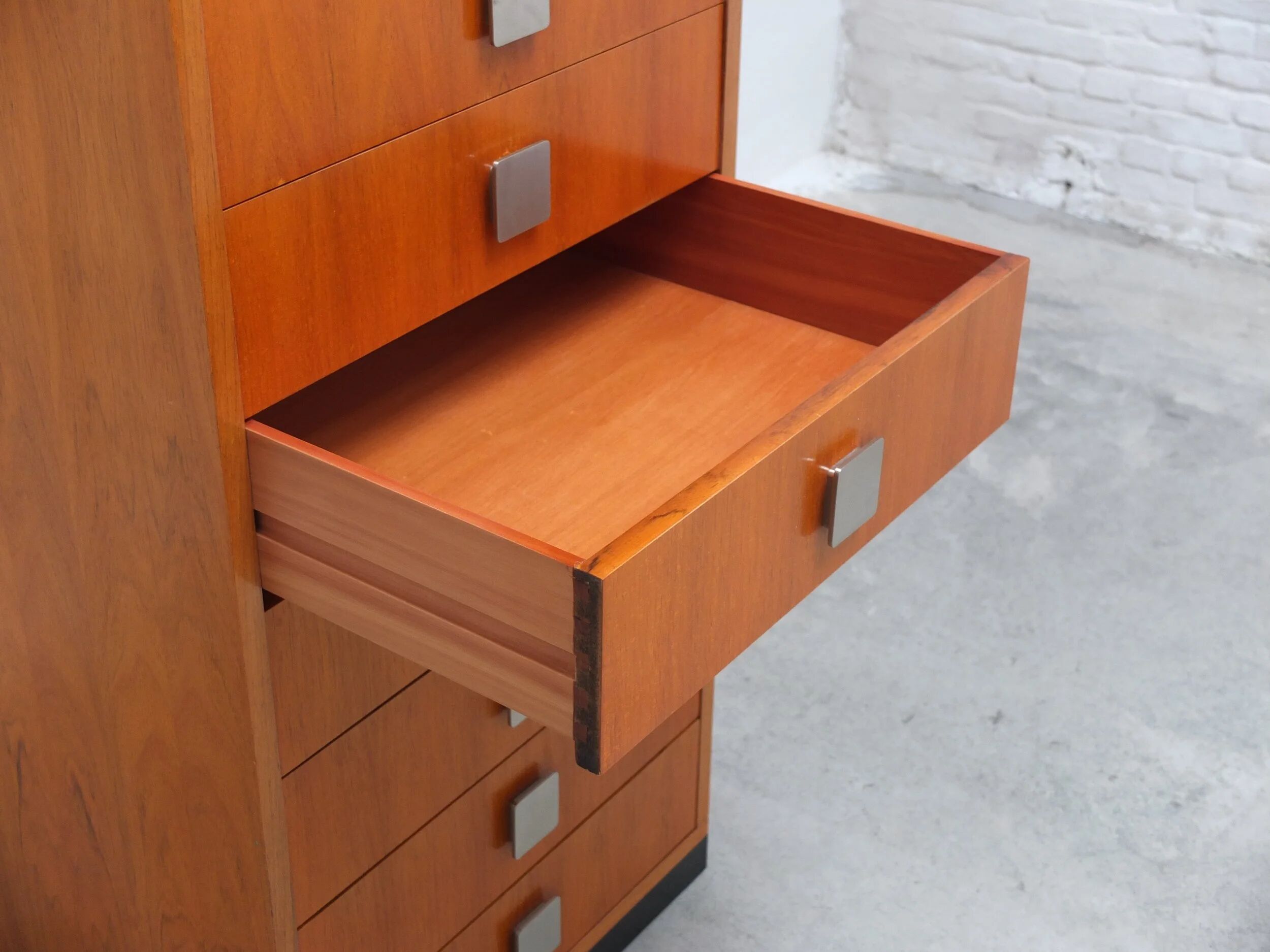 Commode haute par Alfred Hendrickx pour Belform, années 1960.