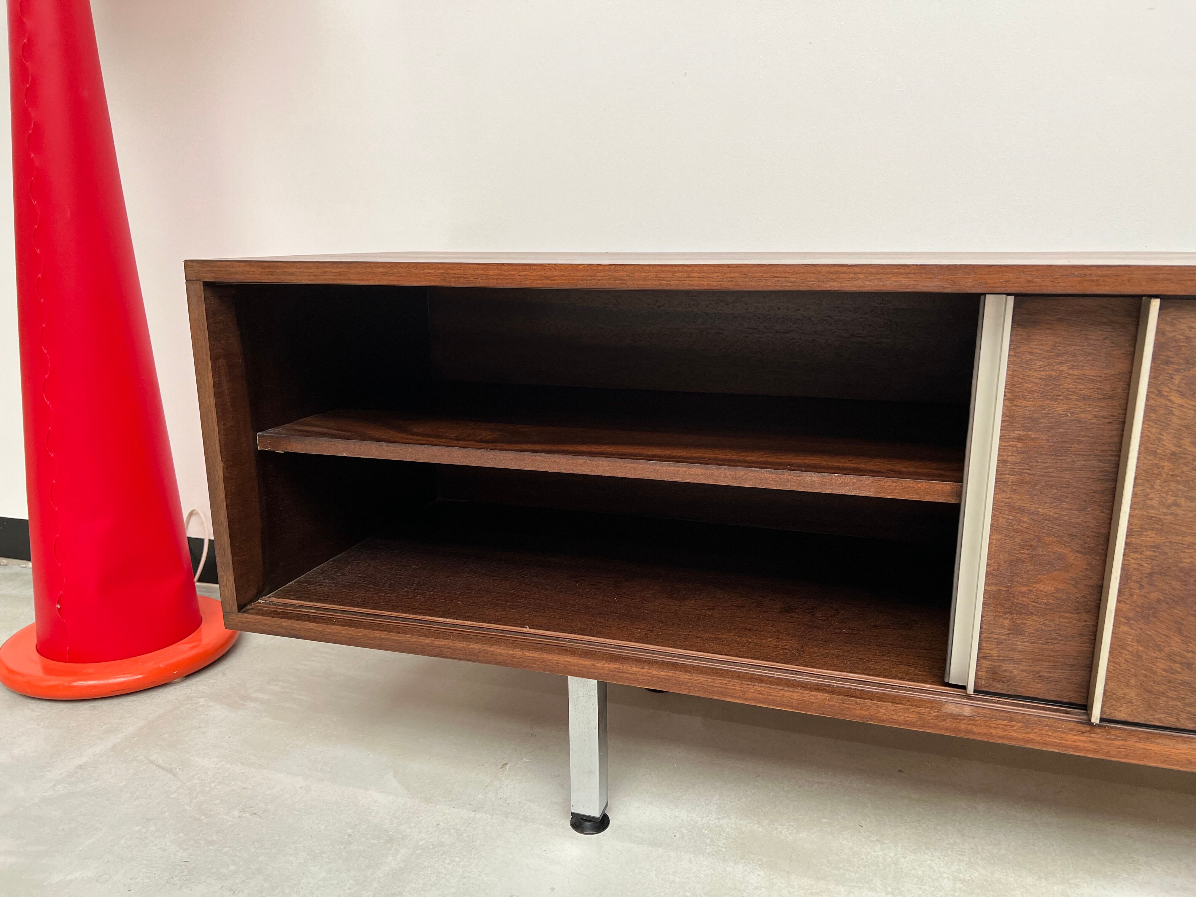 Italian sideboard from the 70s in rosewood