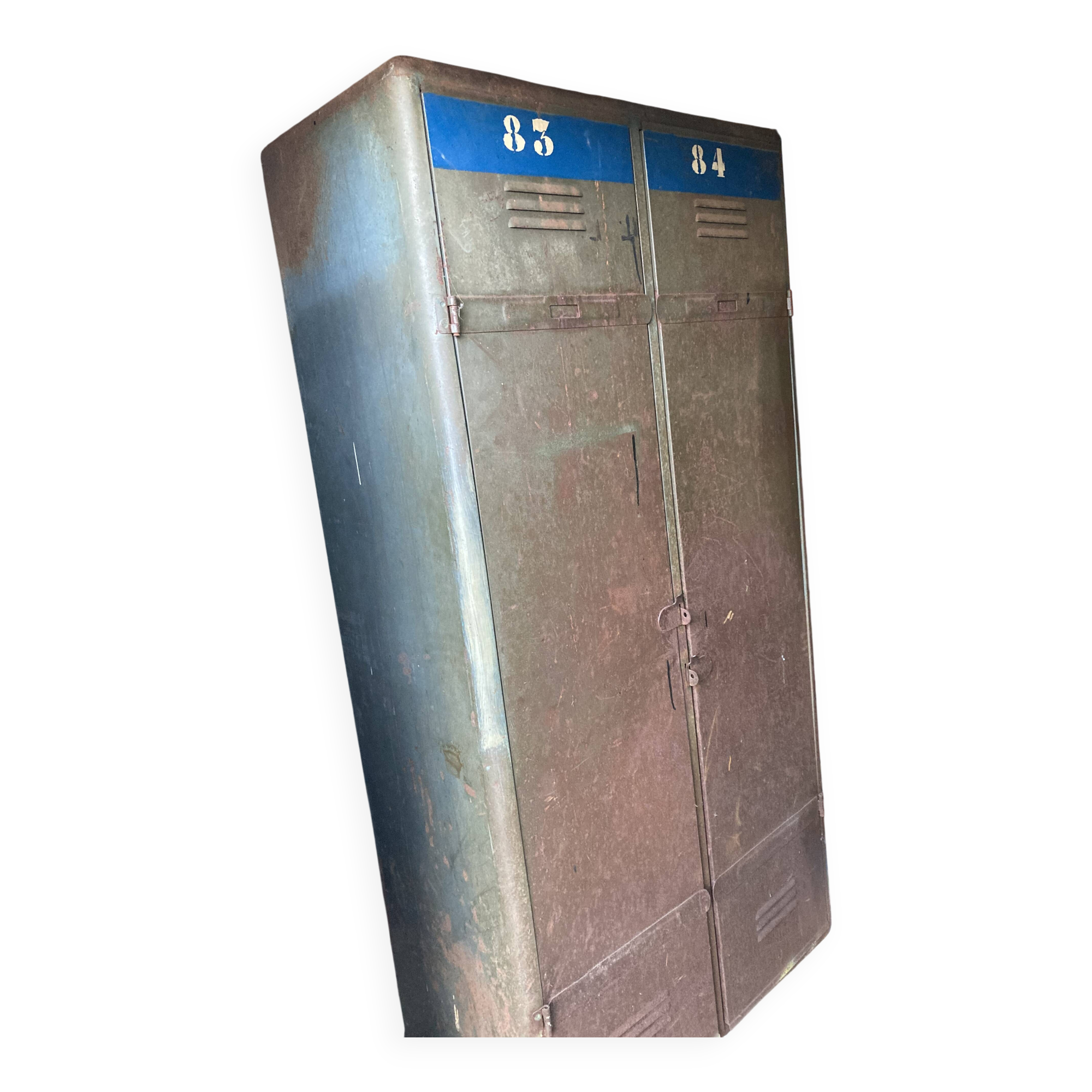 industrial cloakroom