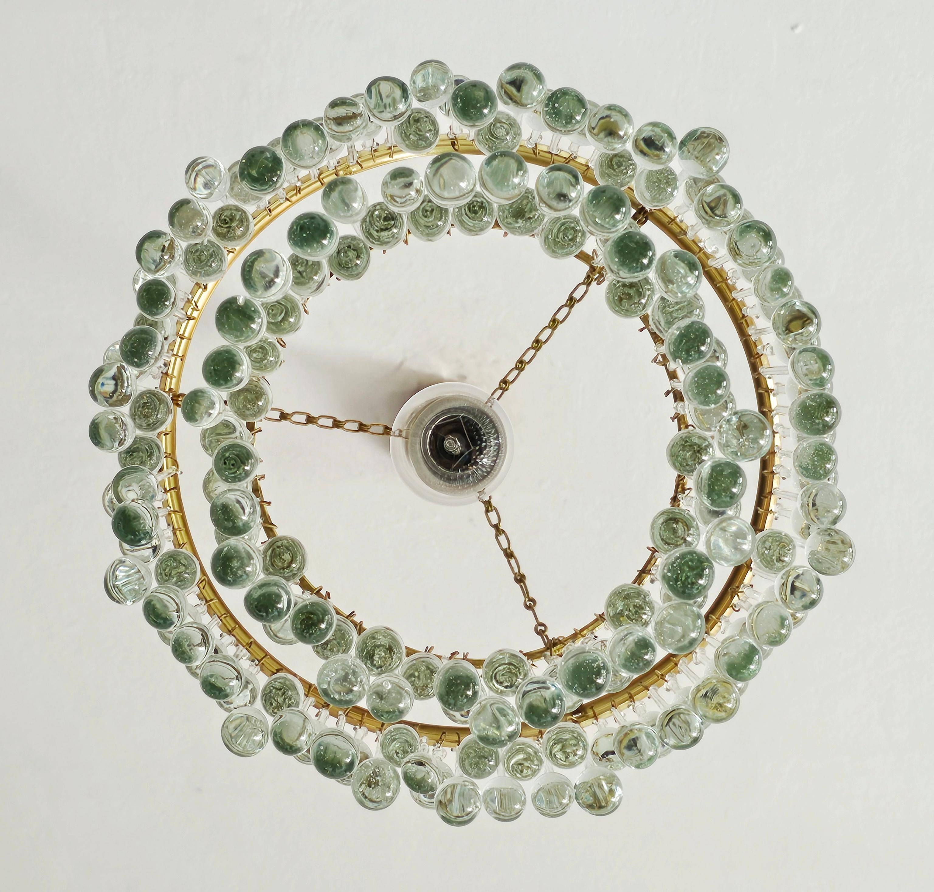 Small Hollywood Regency chandelier with miniature drops, Austria 1940.