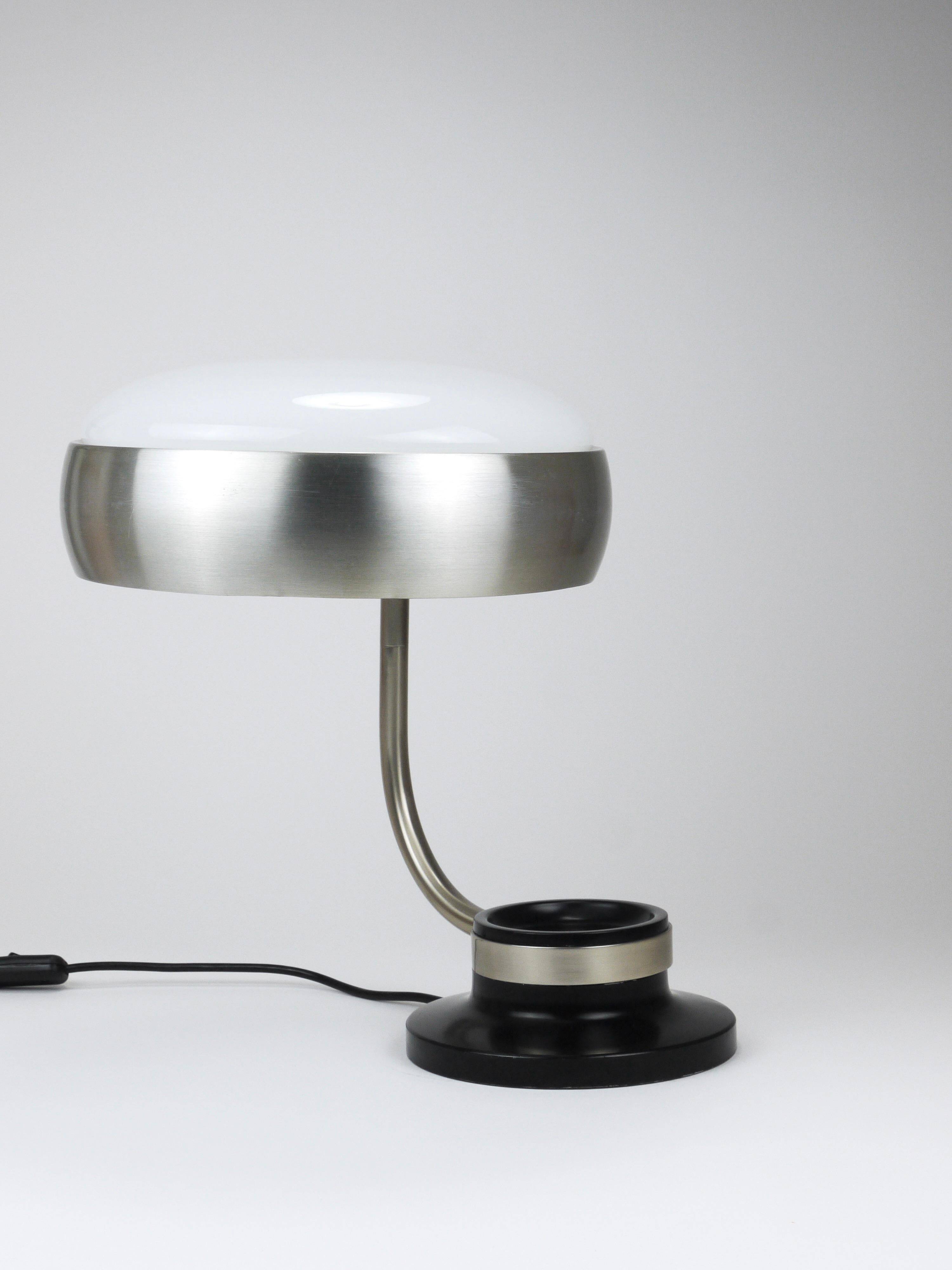 Oscar Torlasco black and nickel swivel desk lamp, Lumi Milano, Italy, 1960s.