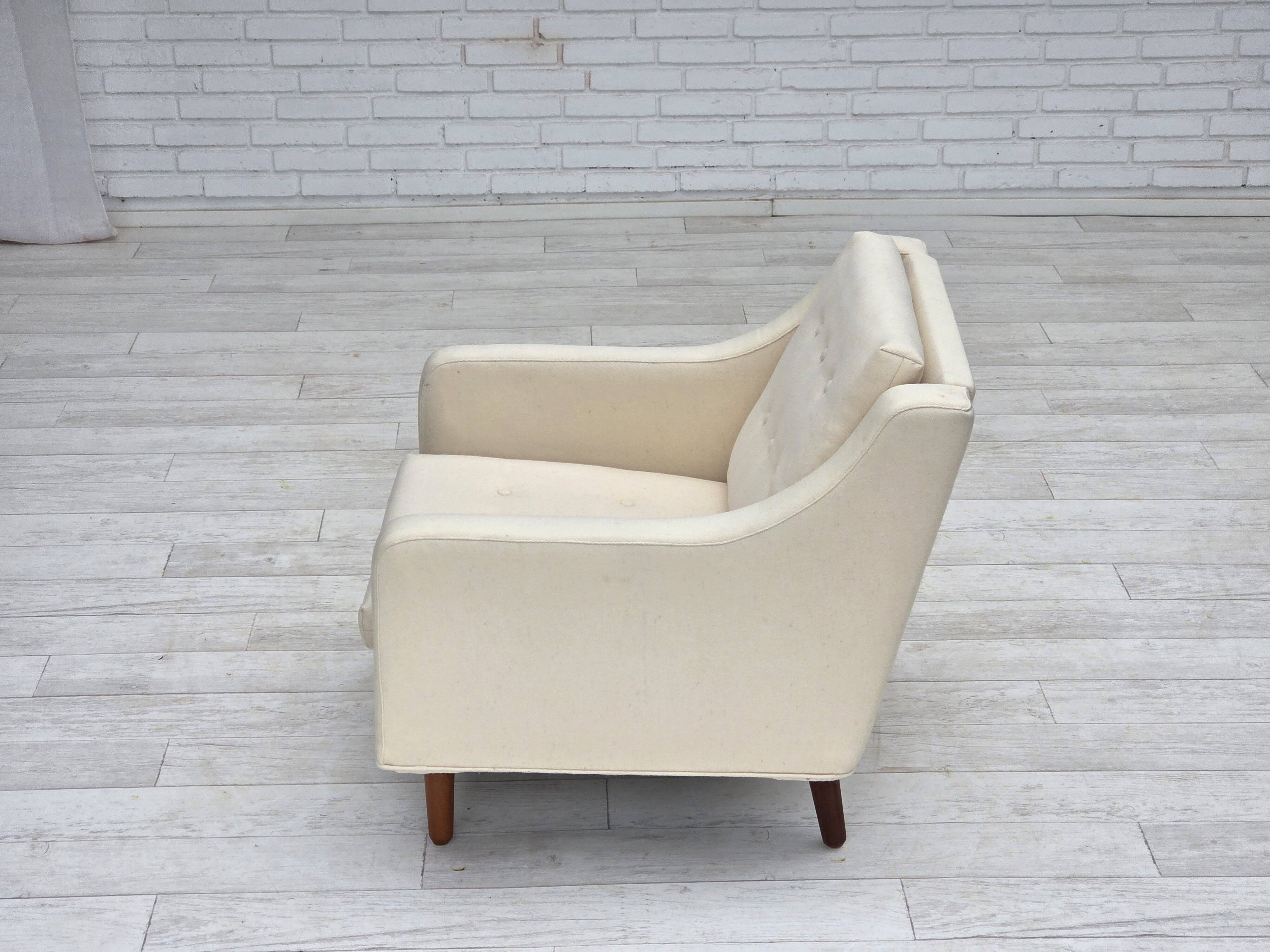 1970s, Danish loungechair, furniture wool, teak wood legs.