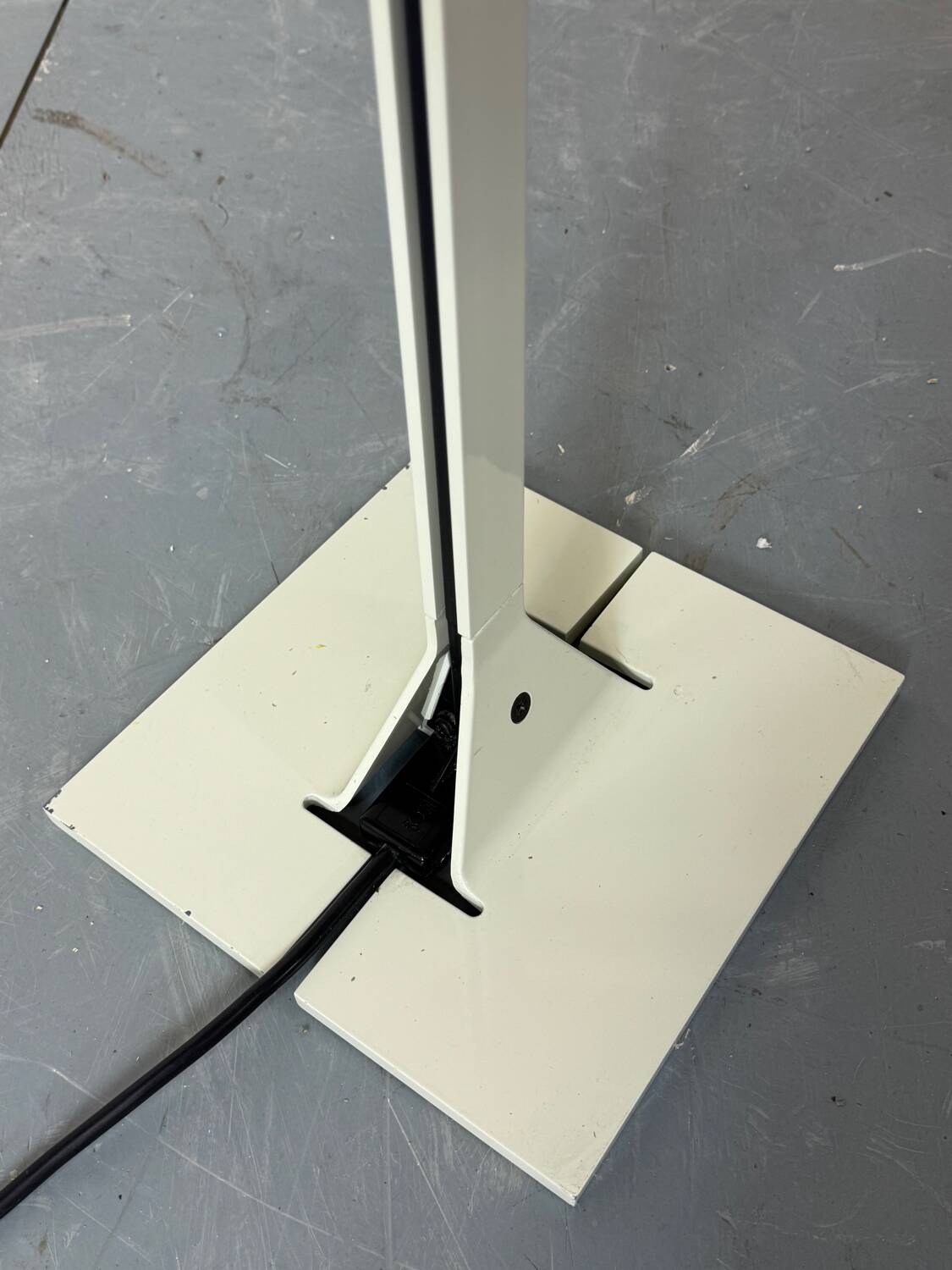 Lampadaire Papillona blanc de design italien par Tobia Scarpa pour Flos, It