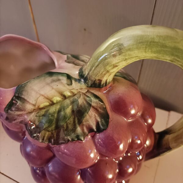 Carafe raisin barbotine