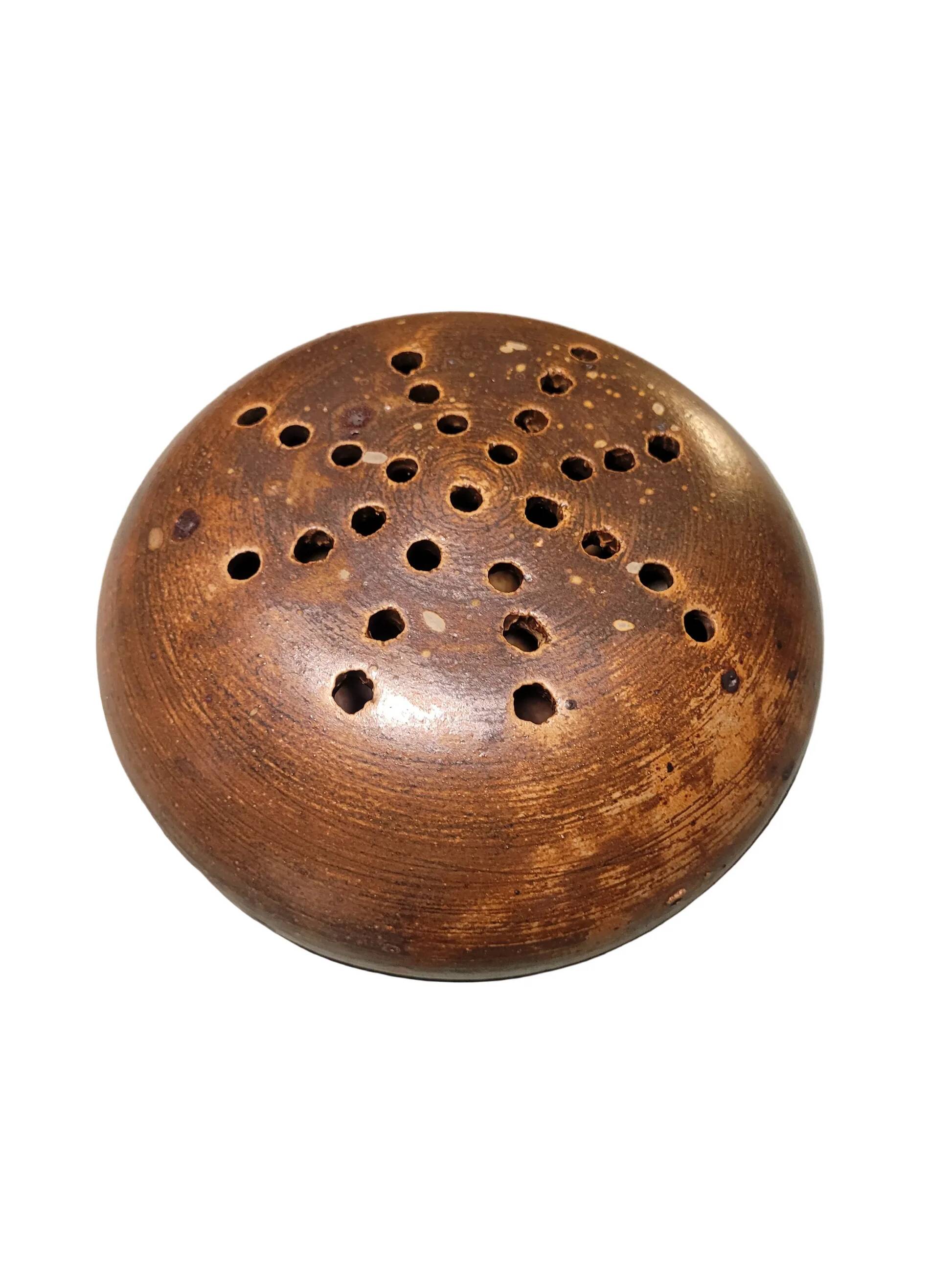 Vintage ceramic flower holder cushion