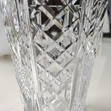 Vintage vase with flared neck in cut crystal - Decorated with geometric patterns / diamond braces