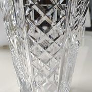 Vintage vase with flared neck in cut crystal - Decorated with geometric patterns / diamond braces