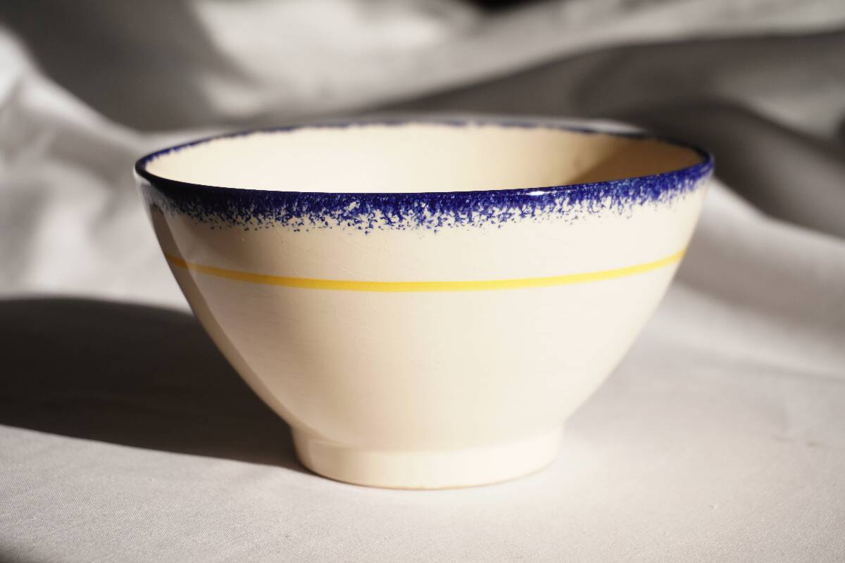 Breton (Quimper) porcelain bowl