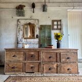 The workshop cabinet with 8 drawers.