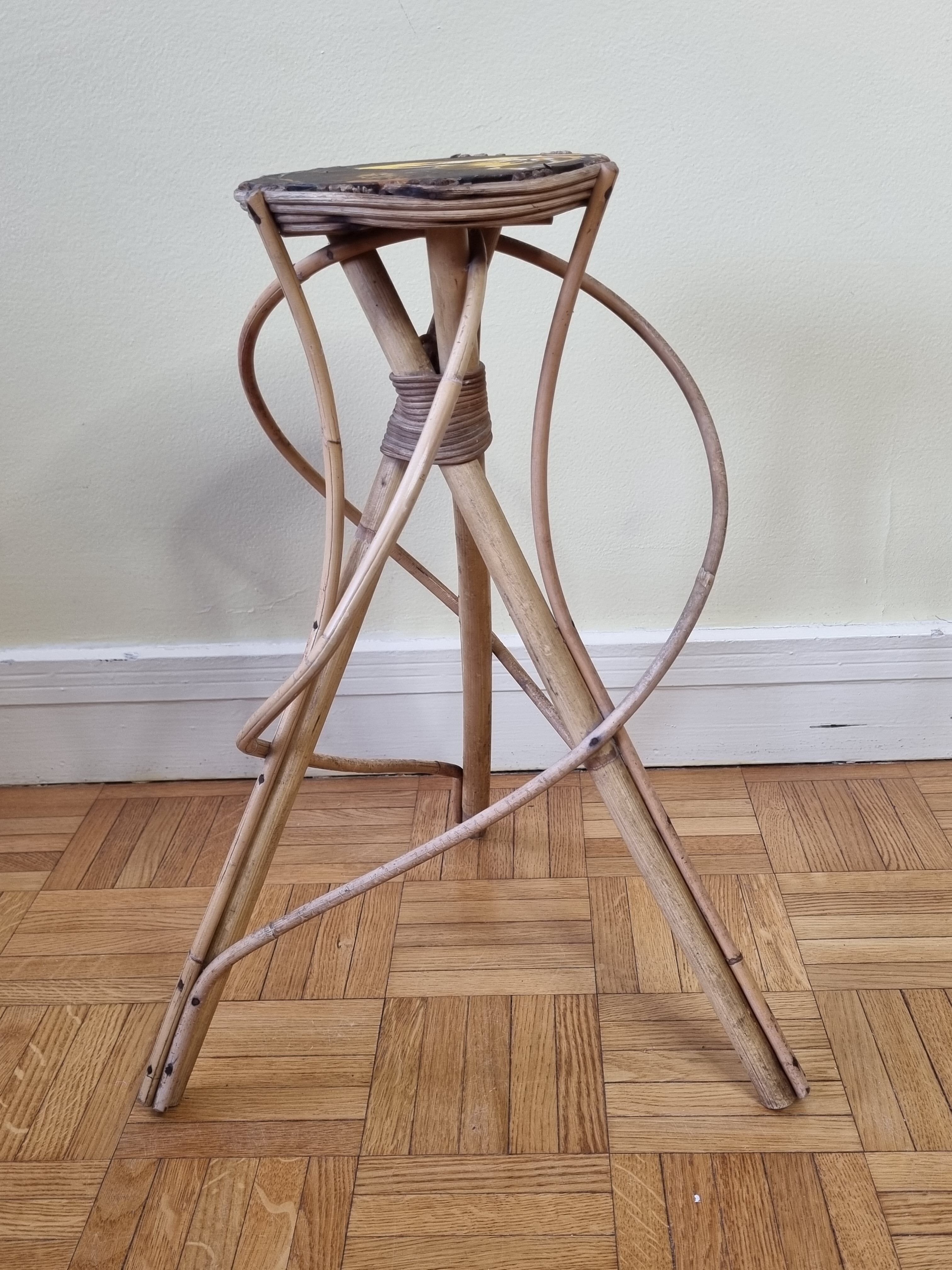 Porte plante en rotin vintage