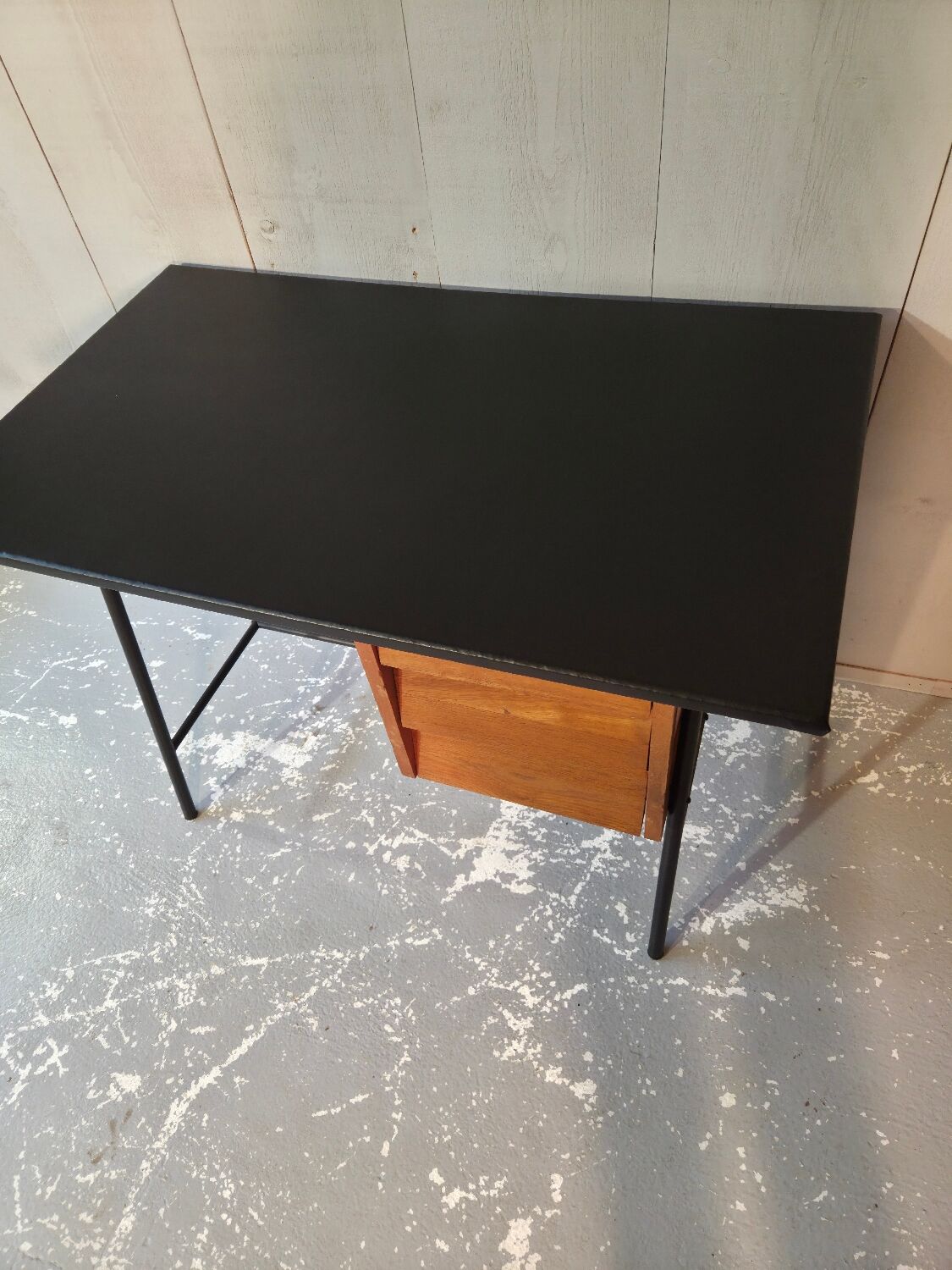 Modernist desk