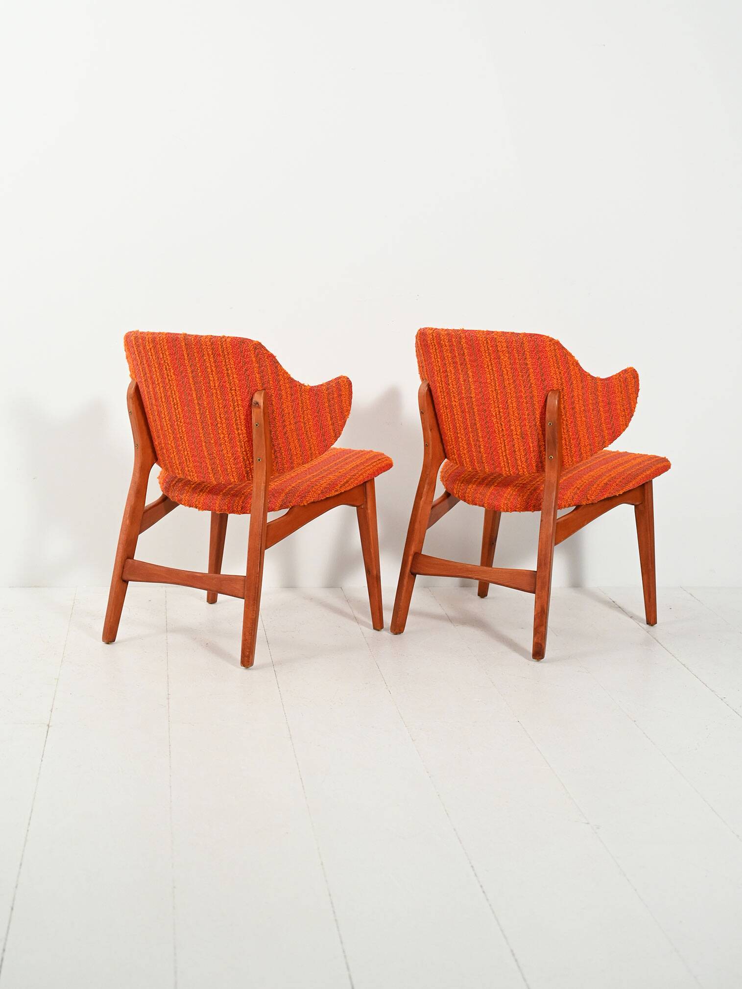 Paire de fauteuils "306" par Jens Hjorth