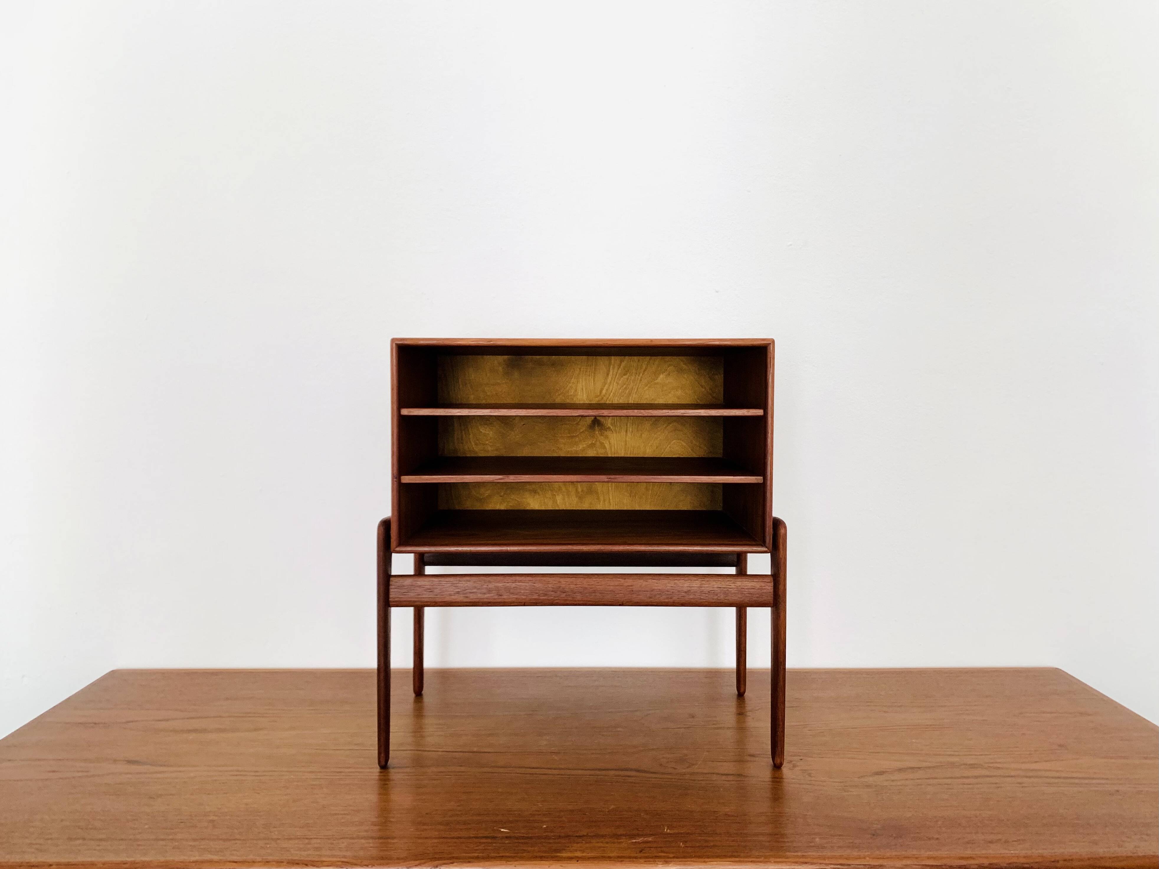 Table de chevet danoise en teck par Arne Vodder pour Vamo
