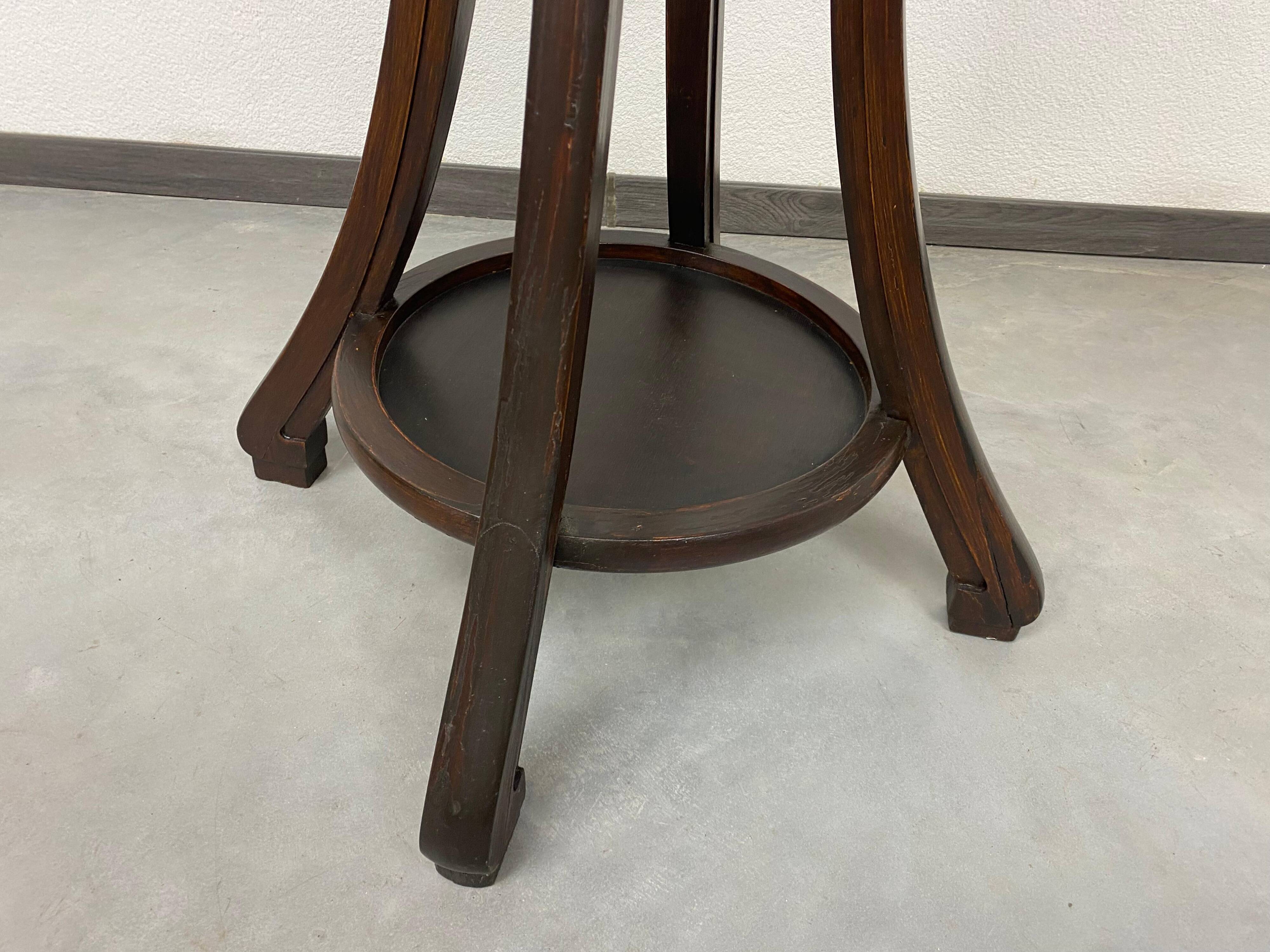 Table plante Sécession n°35 par Marcel Kammerer