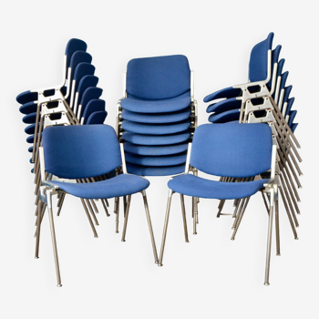 Set of DSC 106 blue chairs by G.Piretti for Castelli