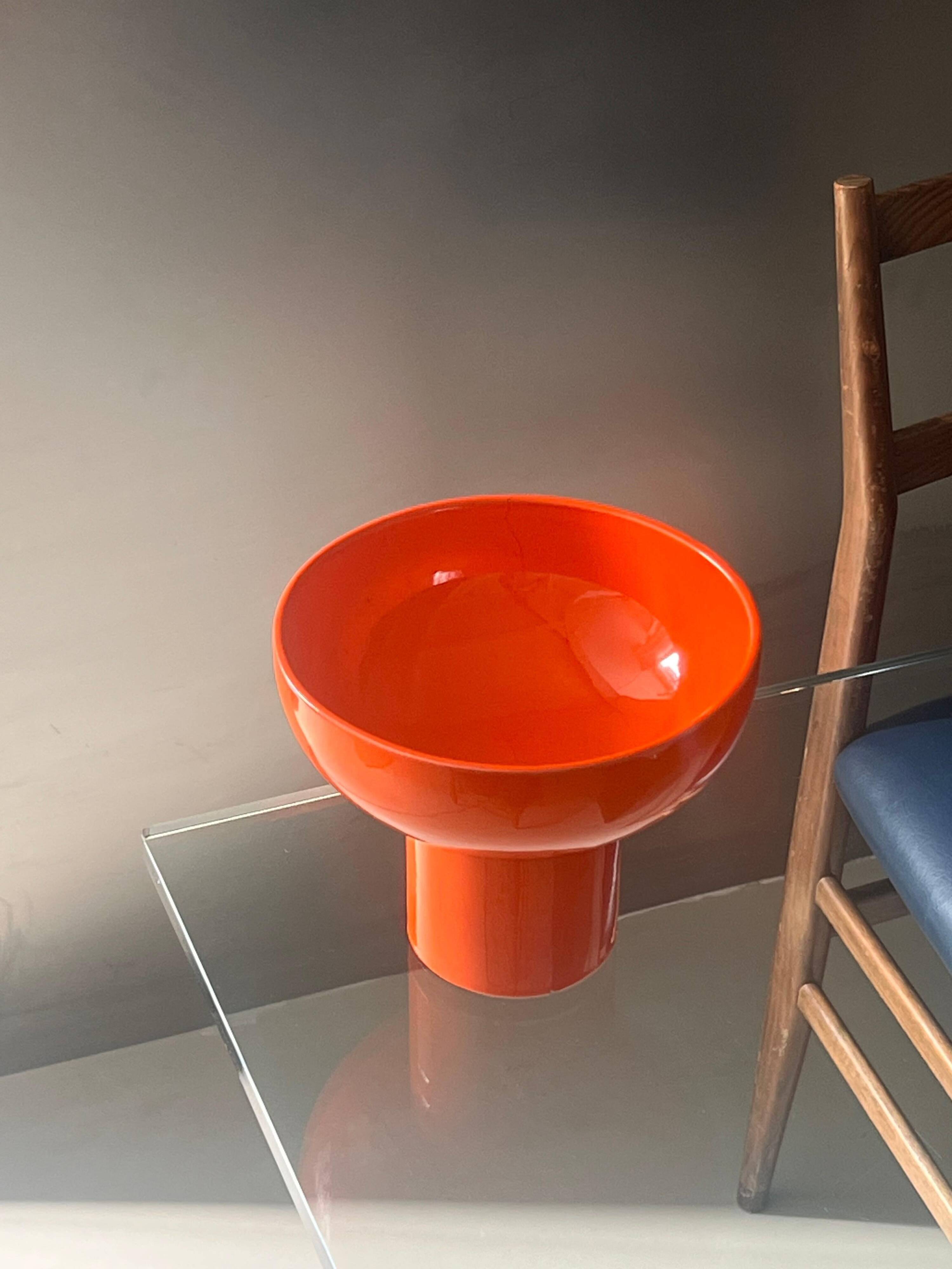 Vase en céramique de Gabbianelli fabriqué en Italie dans les années 1960, accent de bibliothèque.