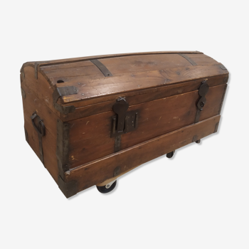 Large oak chest pirate style