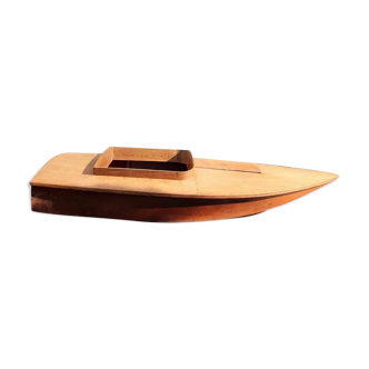 1/1 scale boat model