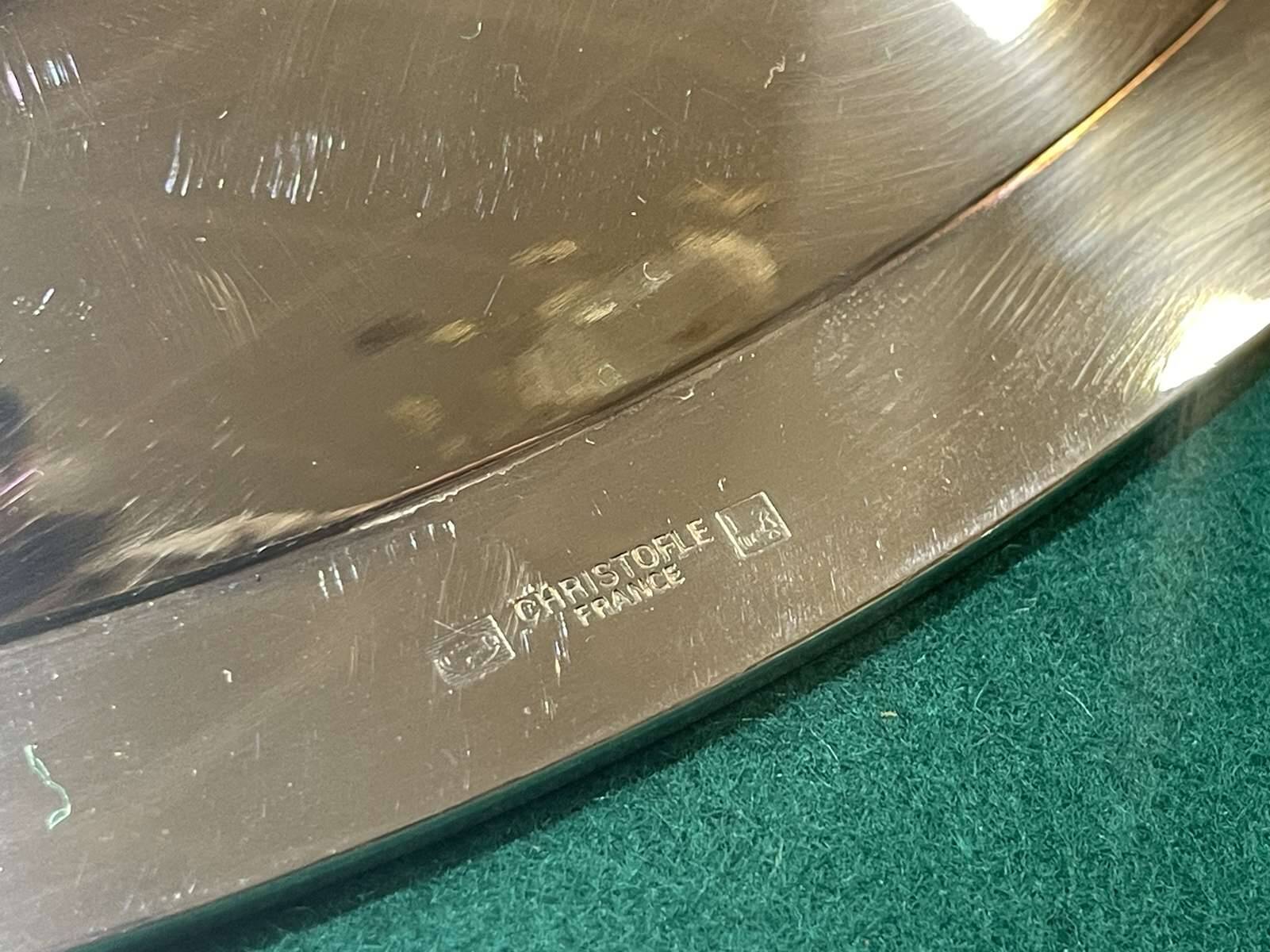 Plateau rond en métal argenté Christofle modèle Malmaison