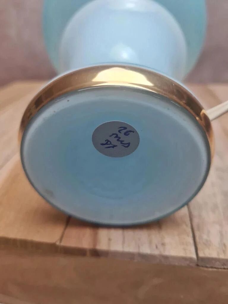 Lampe vintage en opaline bleue – esprit boudoir