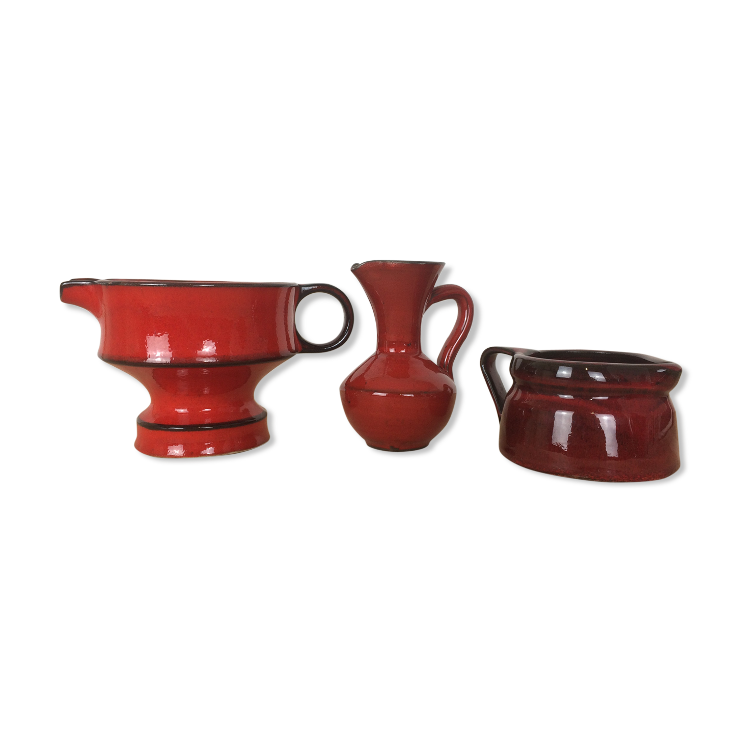 3 red ceramic vases