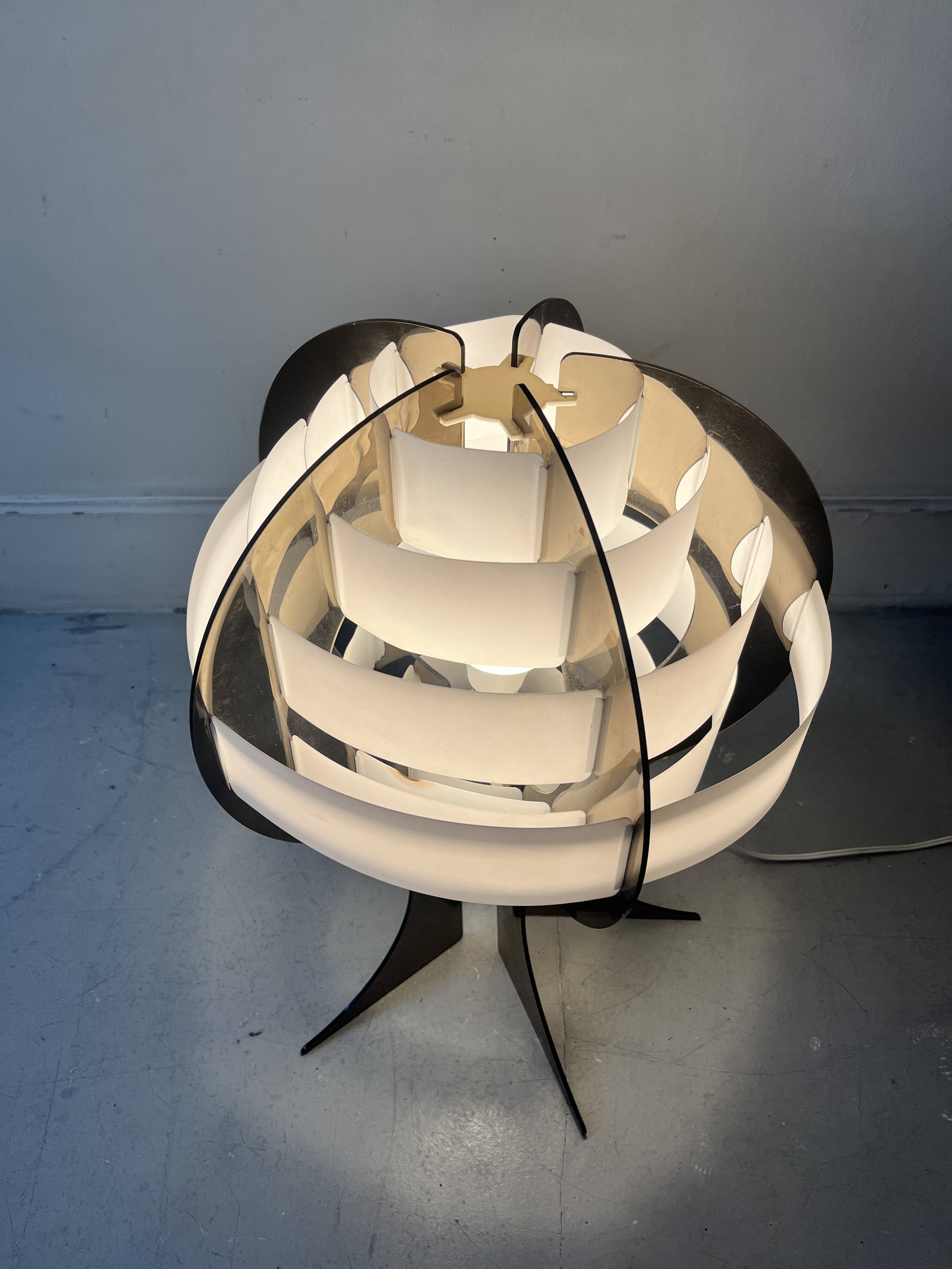 Space age design lamp in plexiglass by Flemming Brylle and Preben