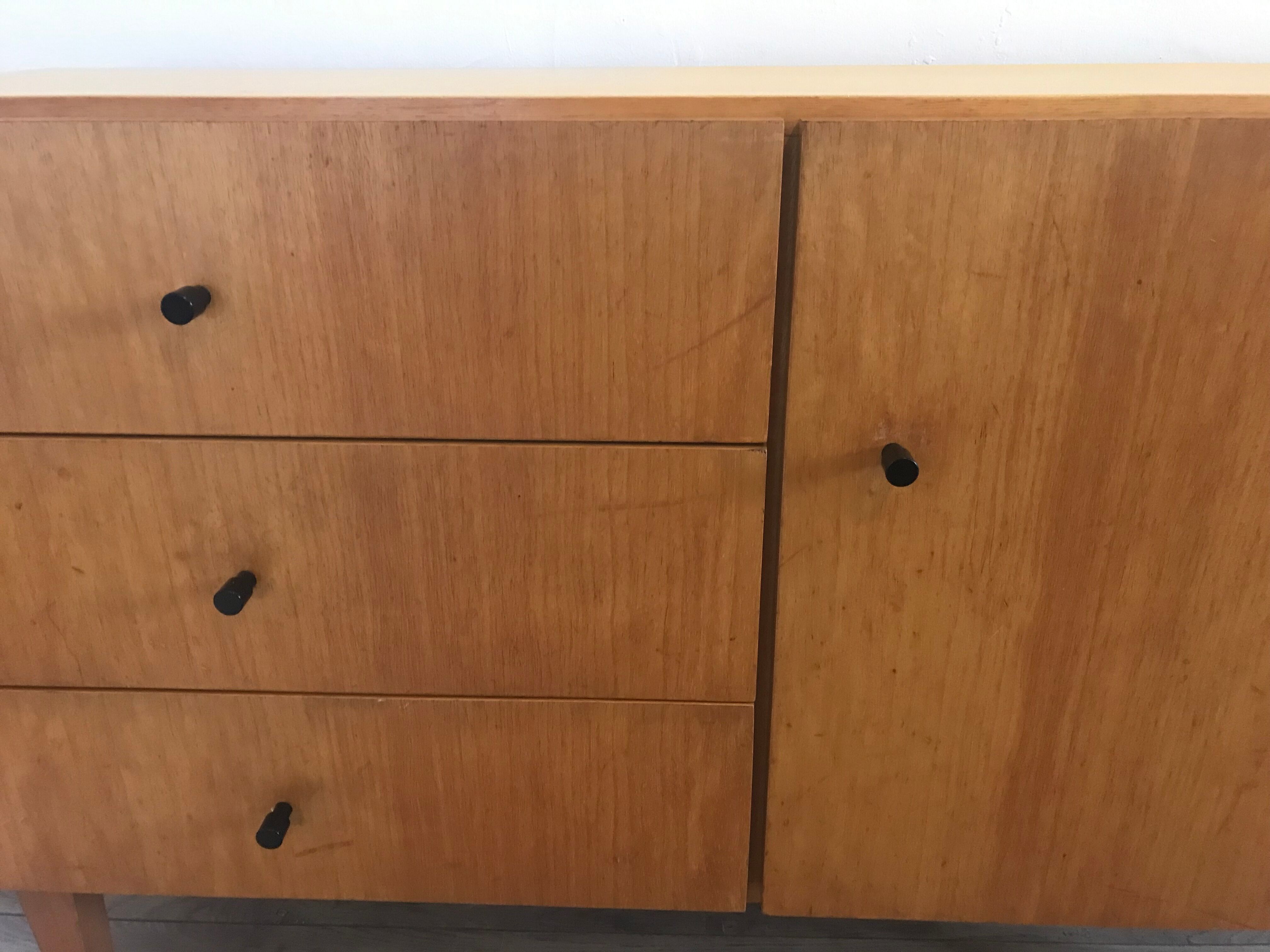 Enfilade buffet vintage stockings 1960-1980's