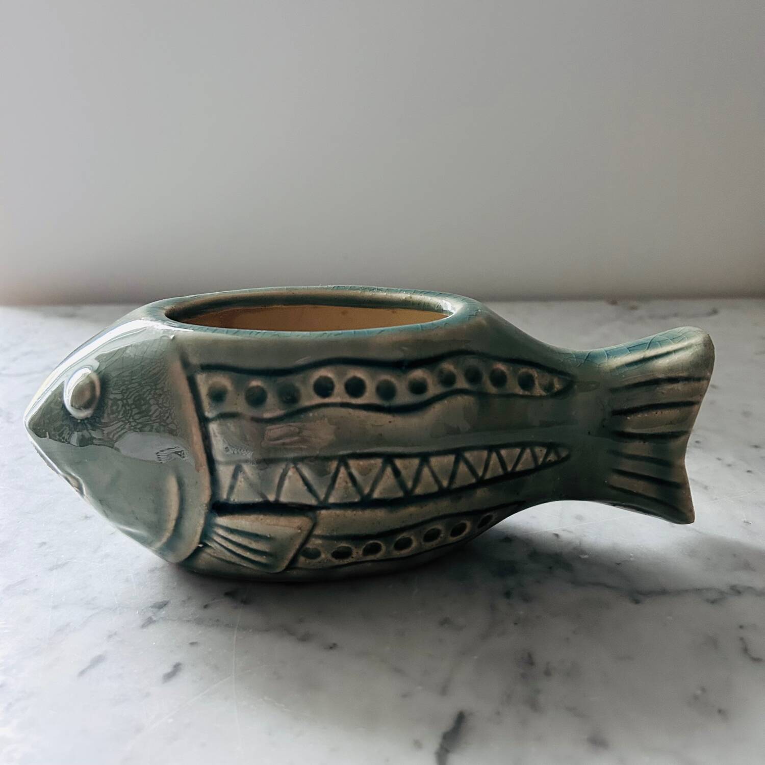 Fish vase graphic decor