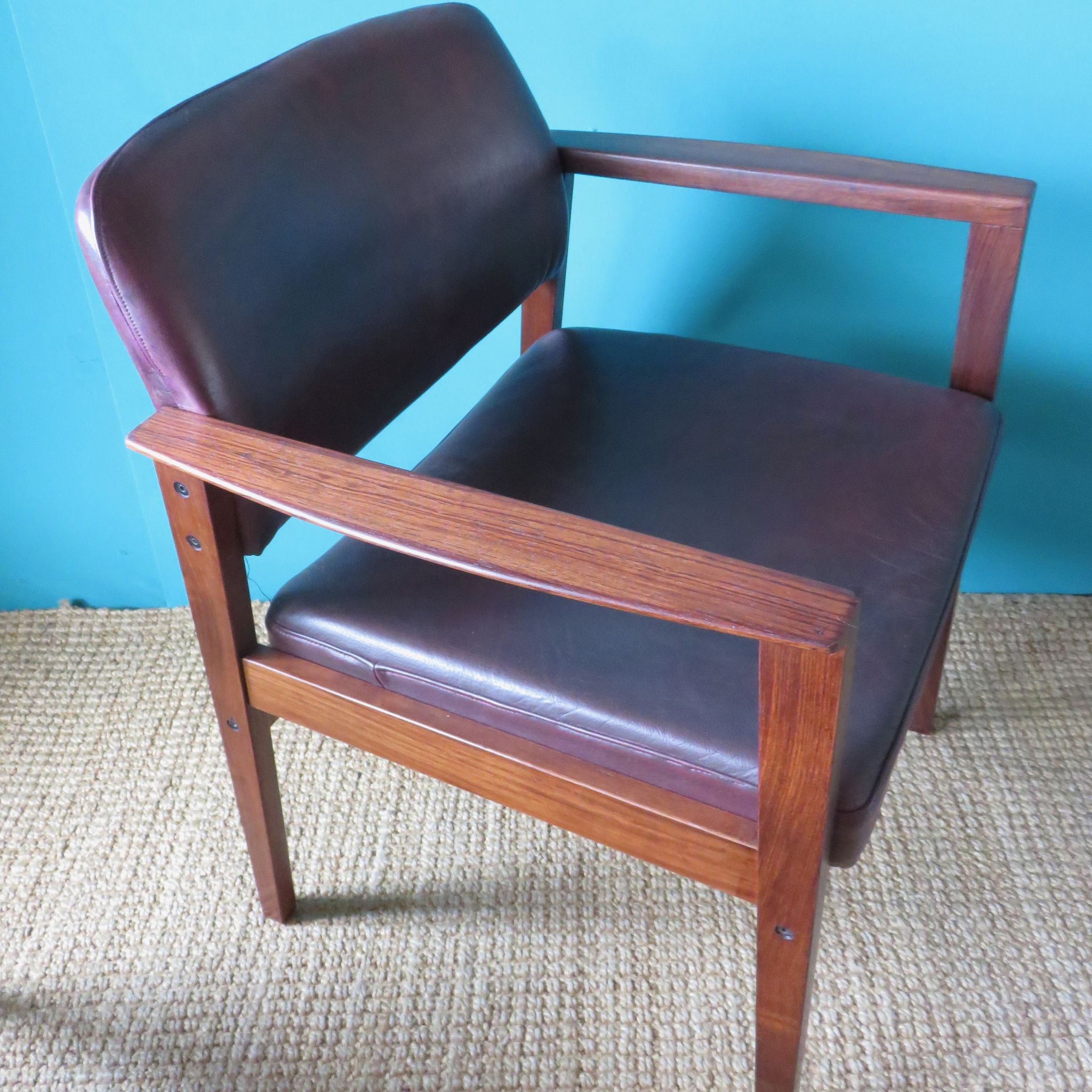 Pair of armchairs in Rio rosewood and plum leather, Denmark 1960
