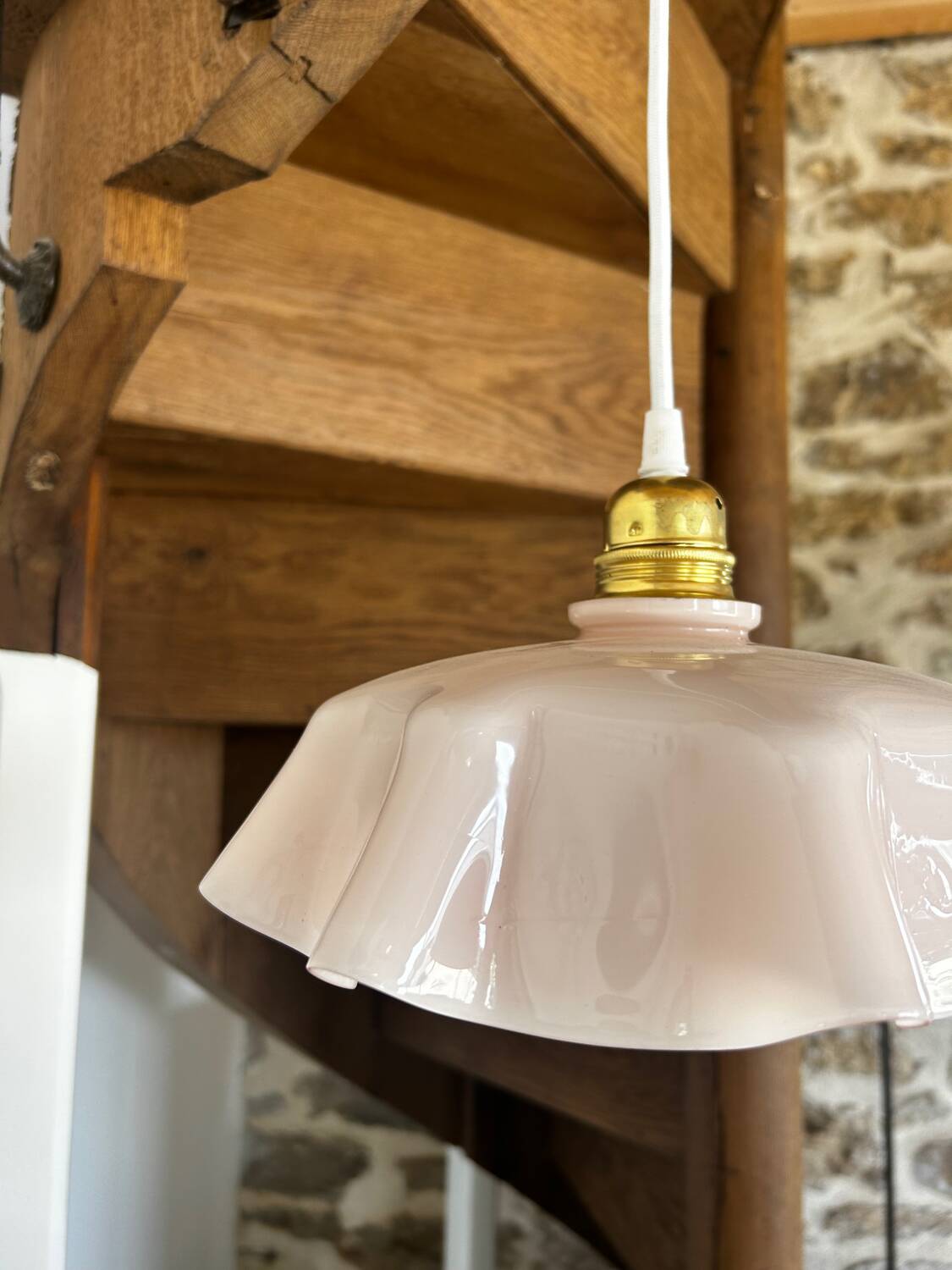 Vintage opaline suspension