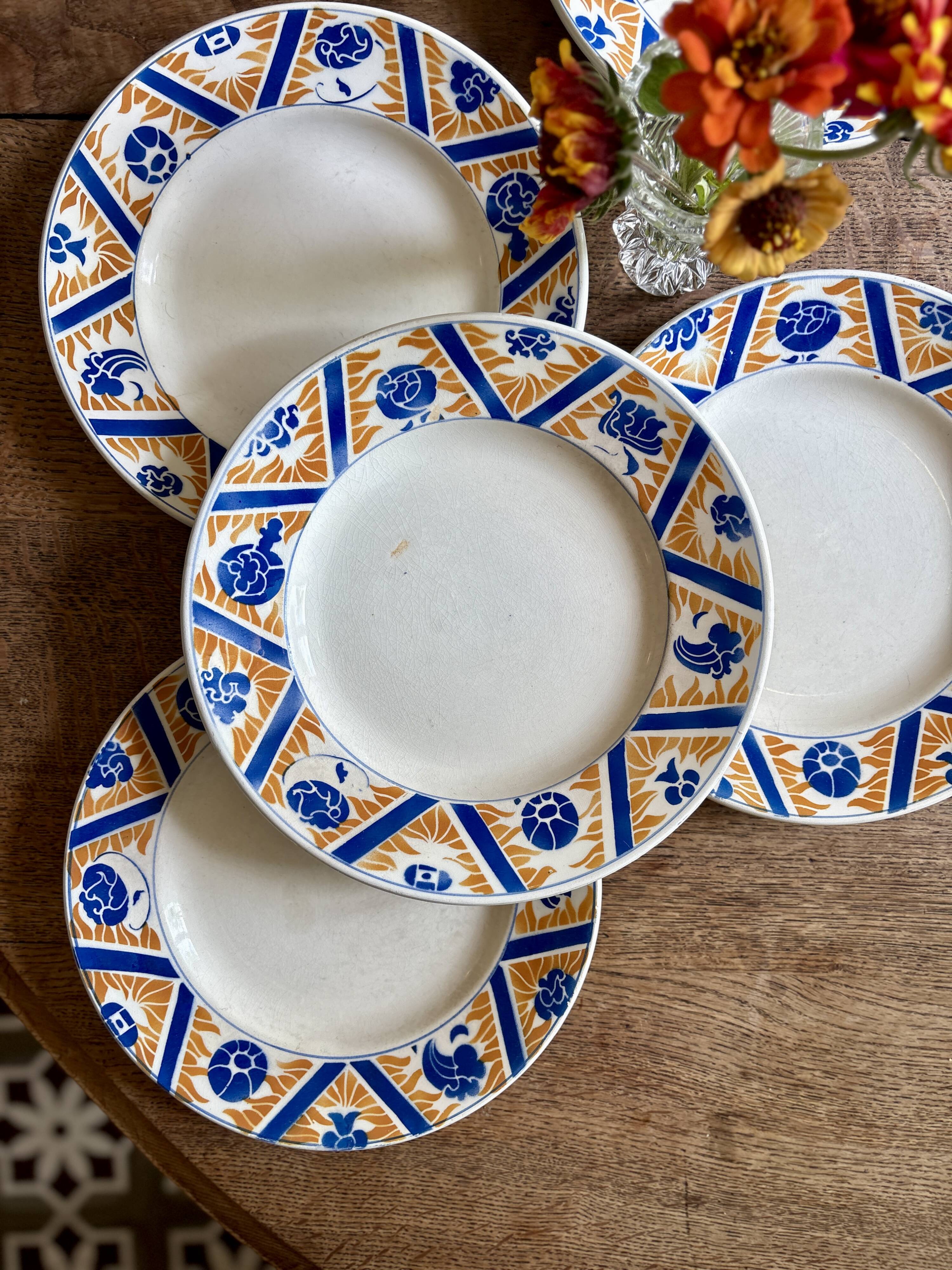 Set of 8 antique flat plates - Canada from Moulin des Loups