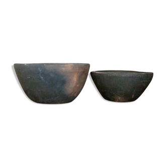 2 bowls or empty eartheners
