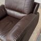 Fauteuil moderne en cuir marron