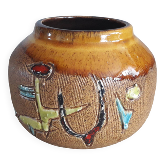Vintage vase with very original decor