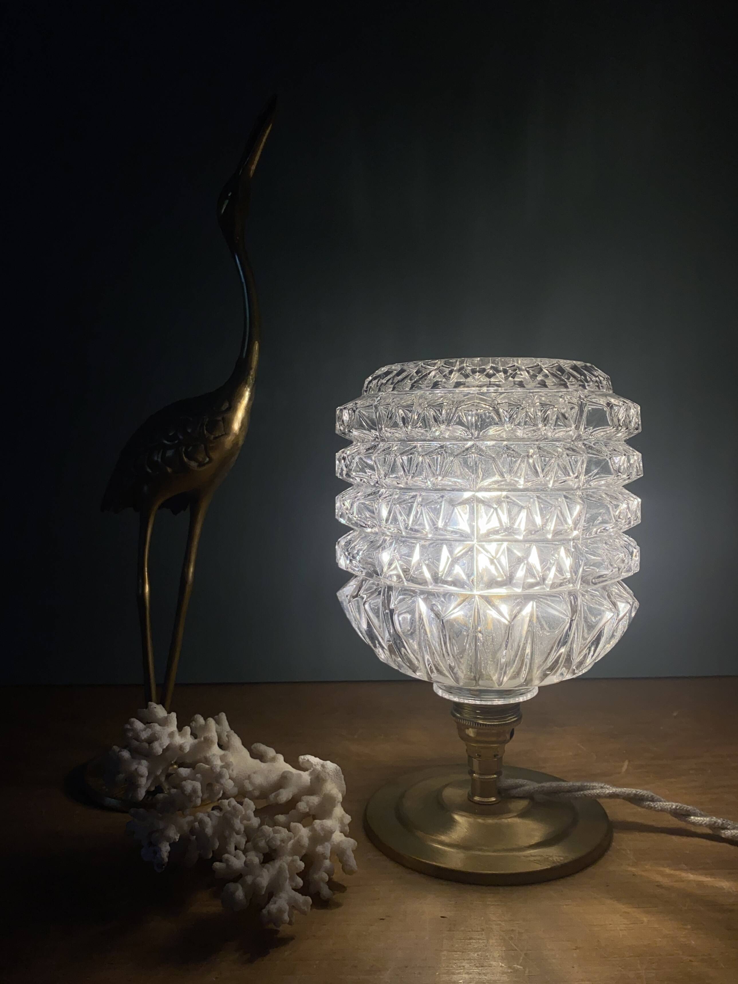 Vintage globe table lamp in molded and chiseled glass