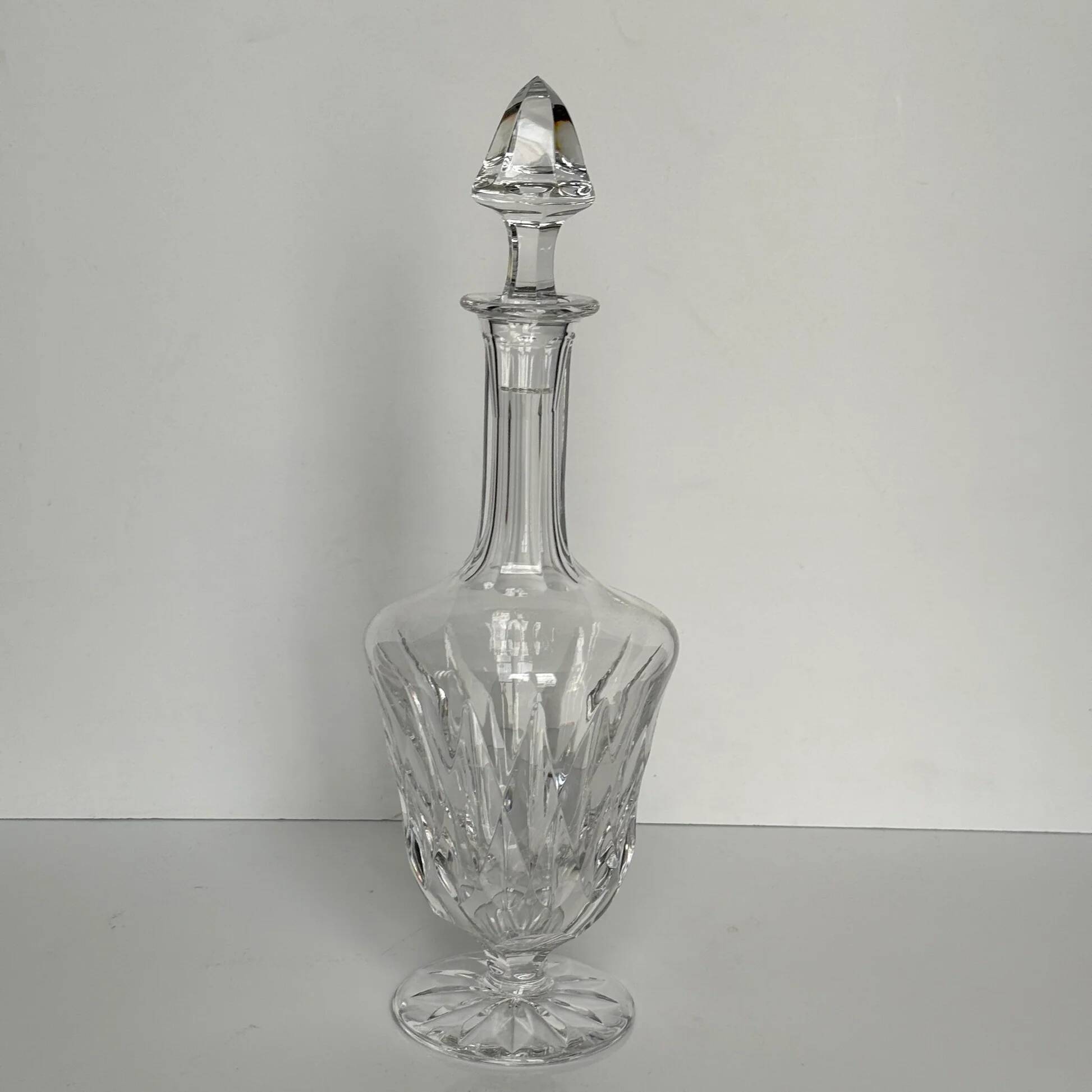 Crystal carafe from Saint-Louis – elegant size