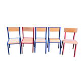 Lot de 5 chaises écoles années '70 en rouge et bleu