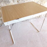 Folding camping table