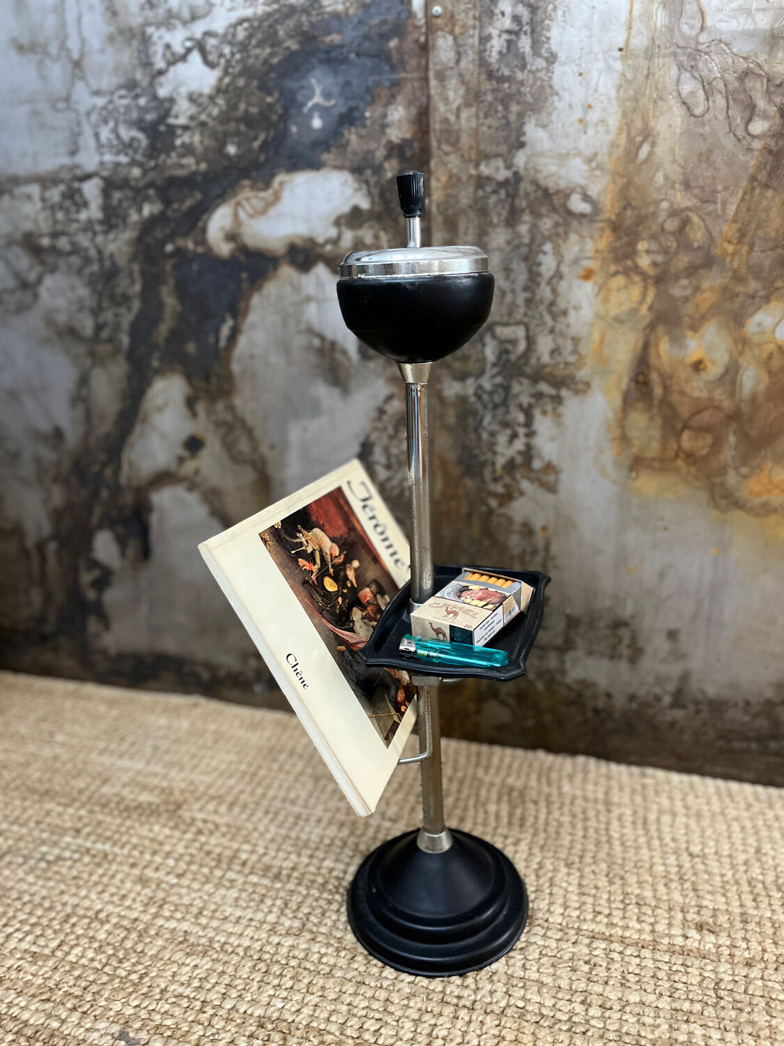 Ashtray on feet review holder