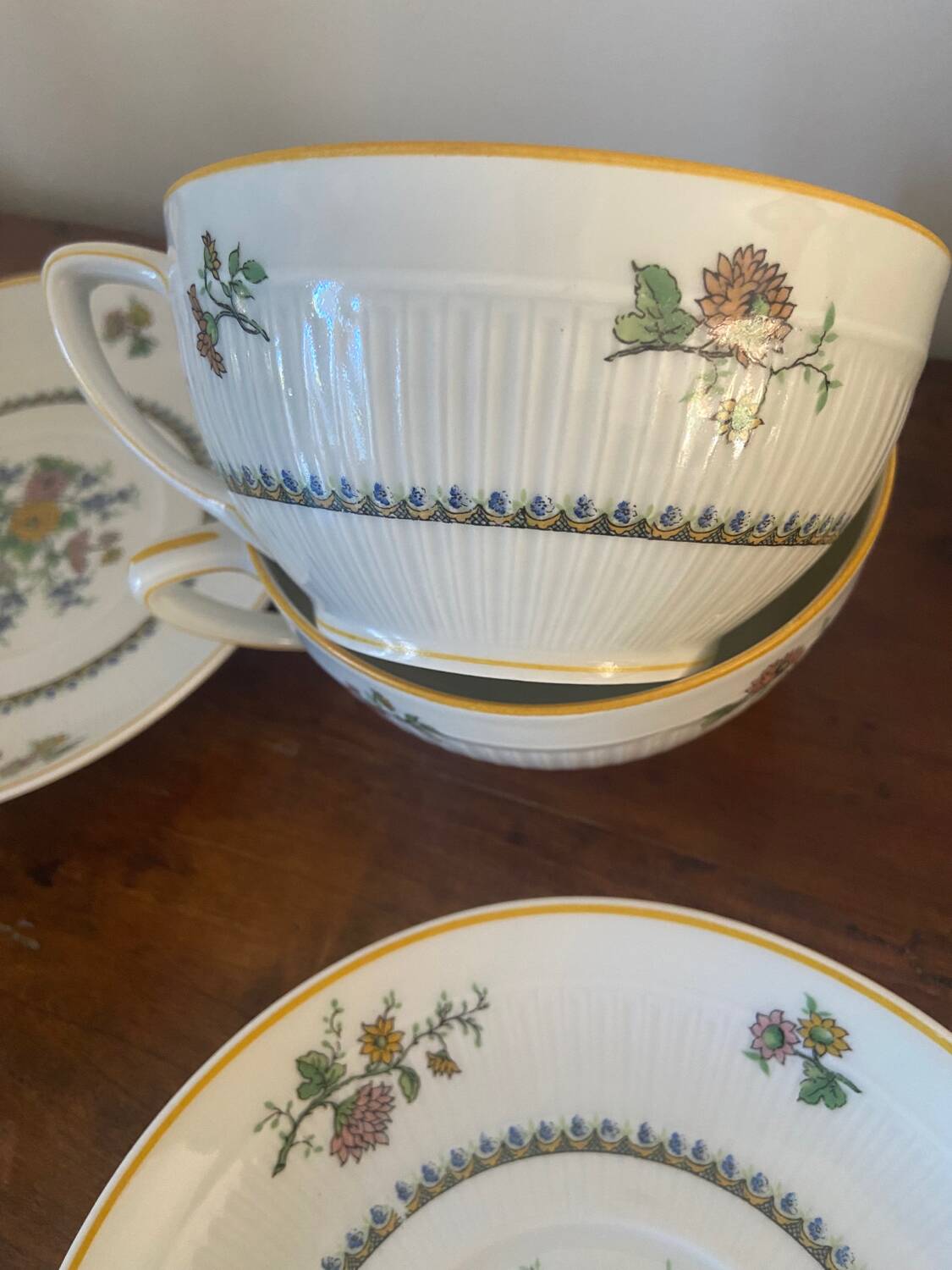 Large Limoges Goa mugs