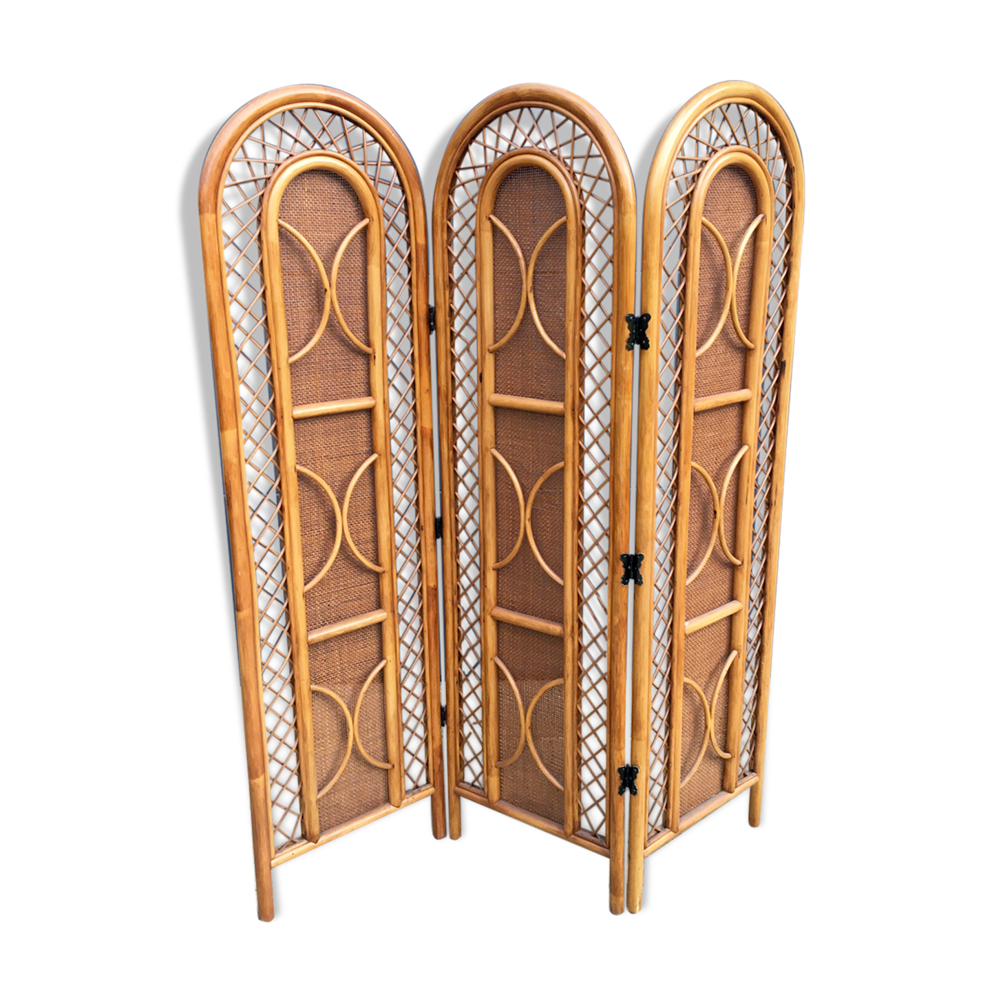 Wicker and rattan screen