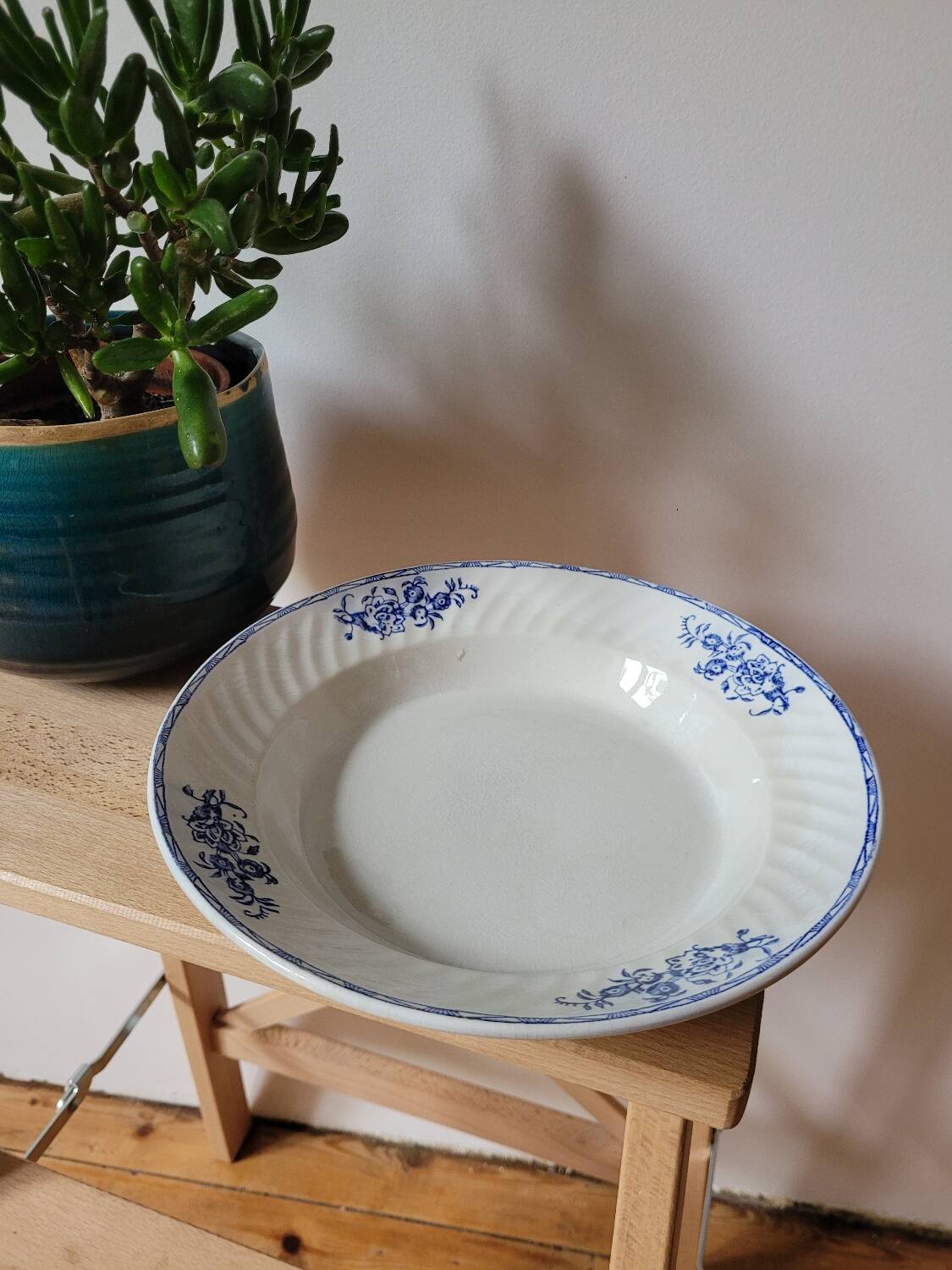 St Amand hollow dish model 9997