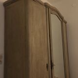 Large wardrobe with large painted and patinated beveled mirror