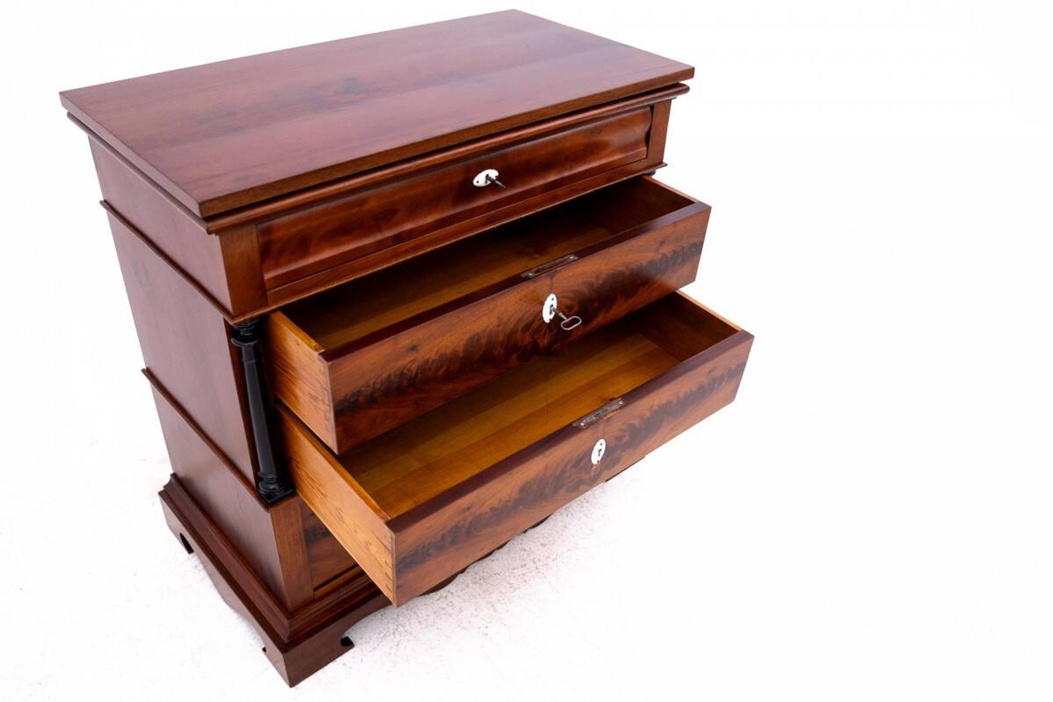 Antique mahogany chest of drawers with drawers, Scandinavia, 2nd half of th