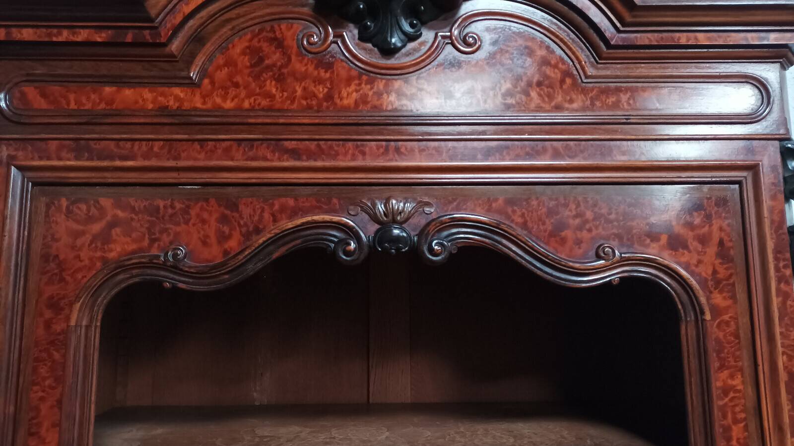 Library from the Napoleonic III era in thuya burl.