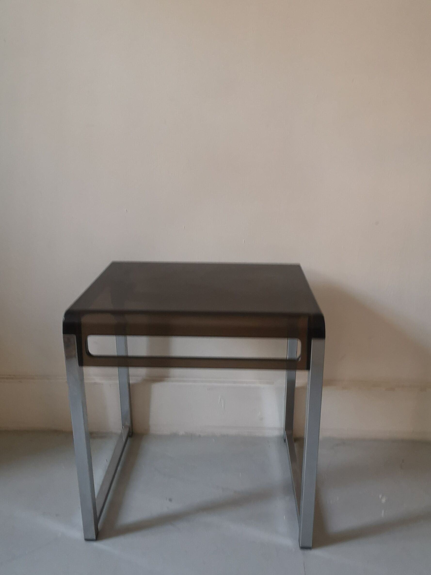 side table design plexi and metal Prisunic, 1970
